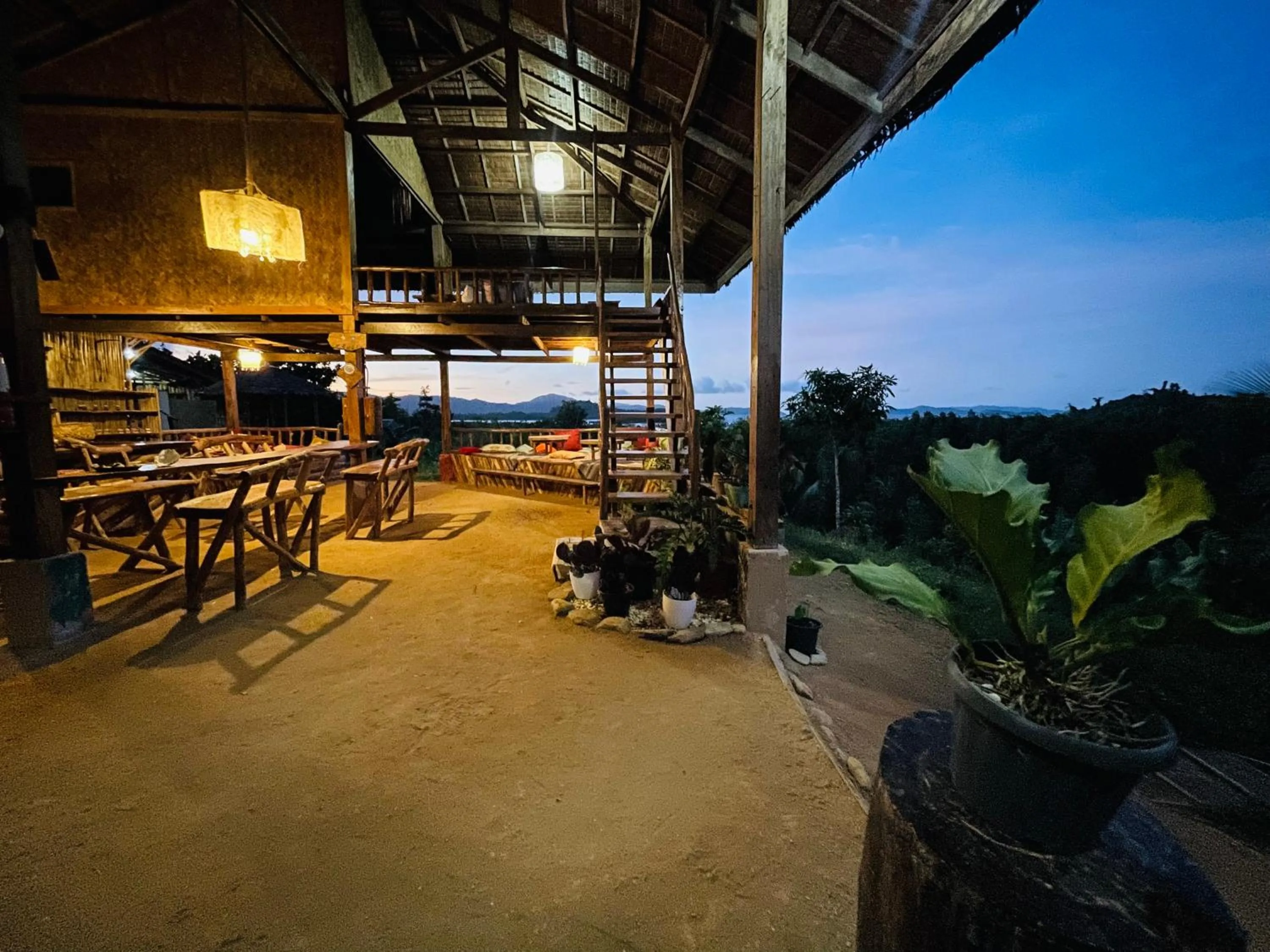 Jungle bar Resto & Cottages