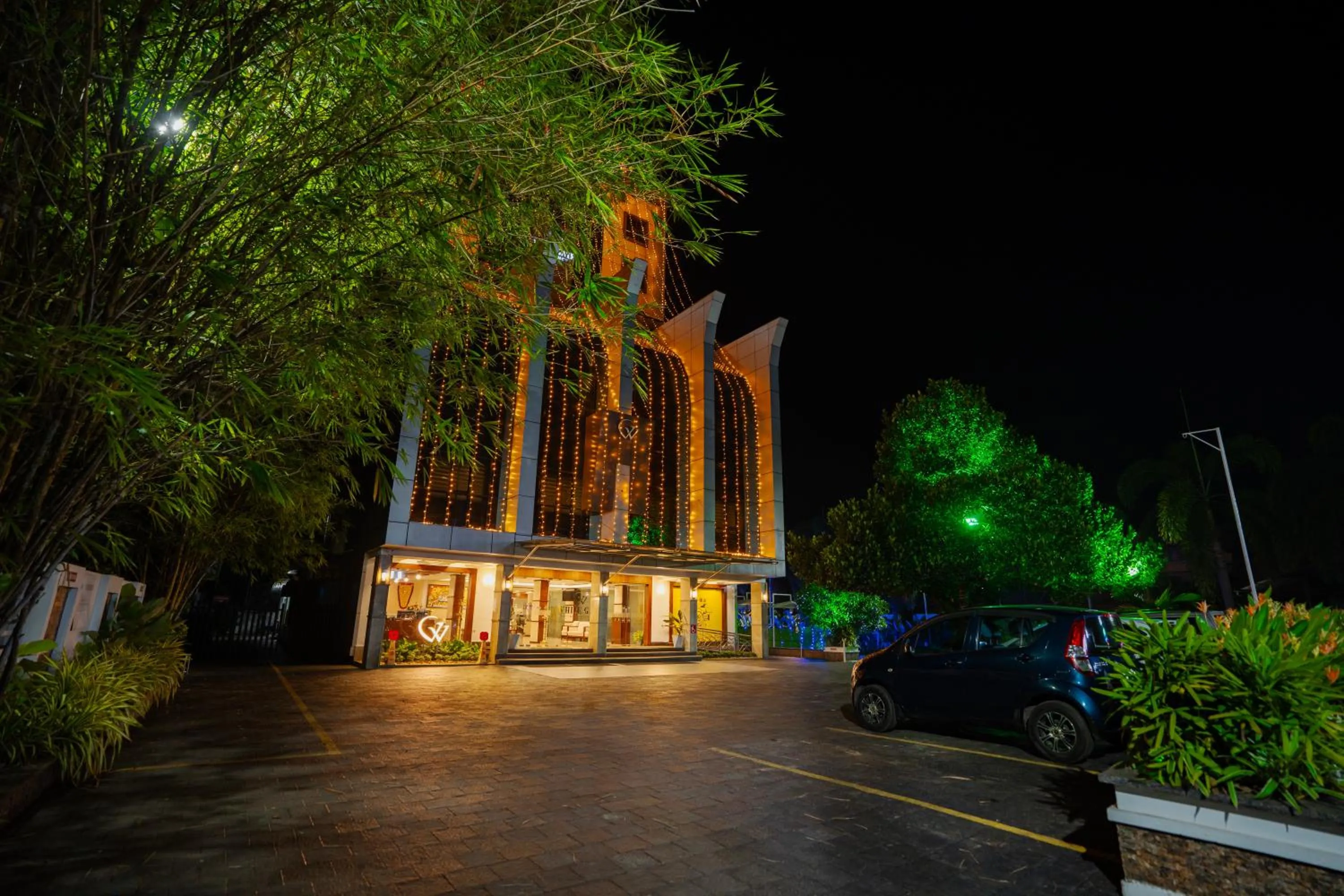 Property building in Hotel White Gate Residency -near to Vaikom Sri Mahadeva Temple