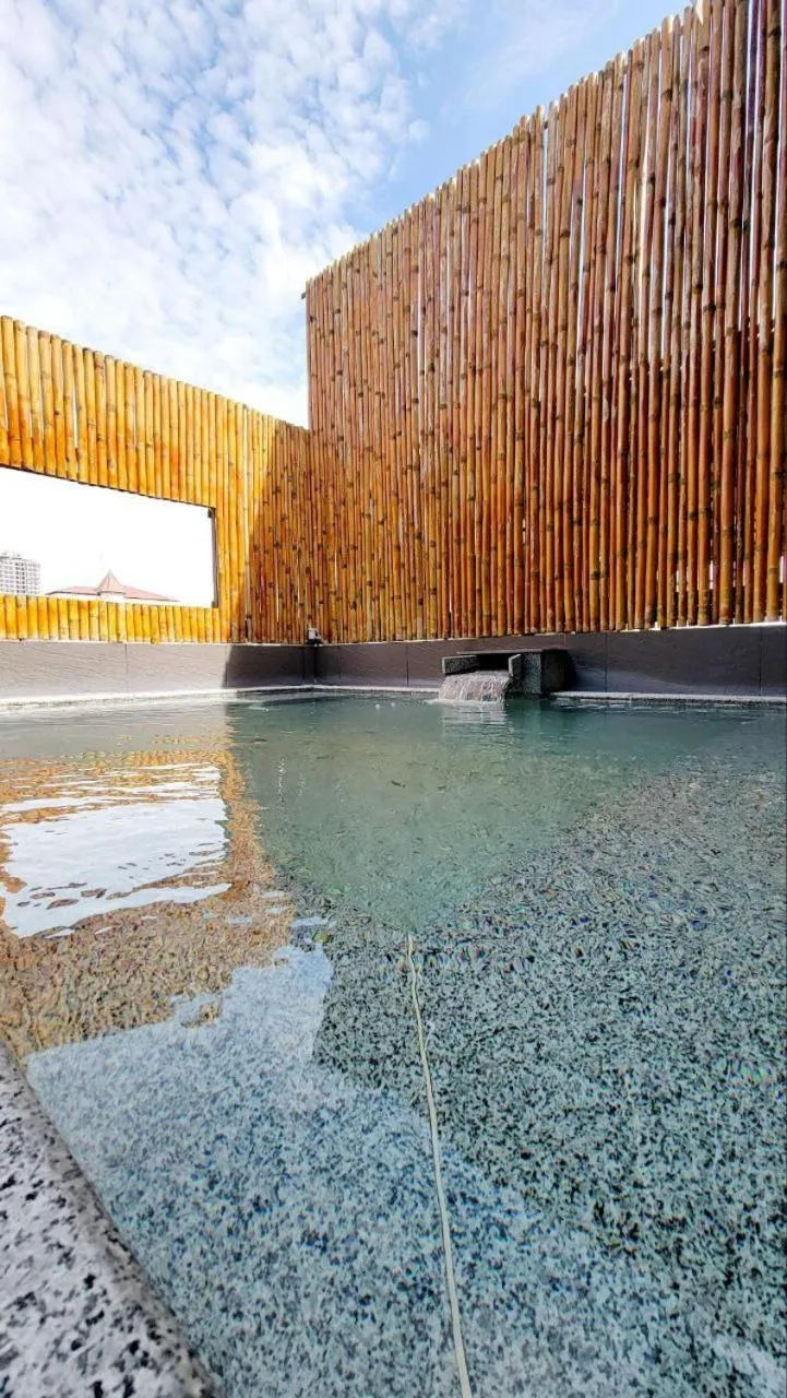 Hot Spring Bath in Azumaya Hotel Phnom Penh