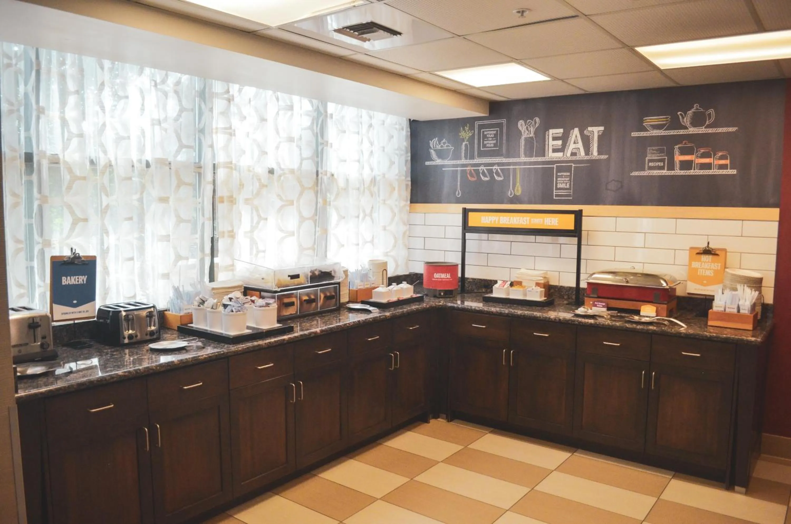 Breakfast in Hampton Inn & Suites Flagstaff - West