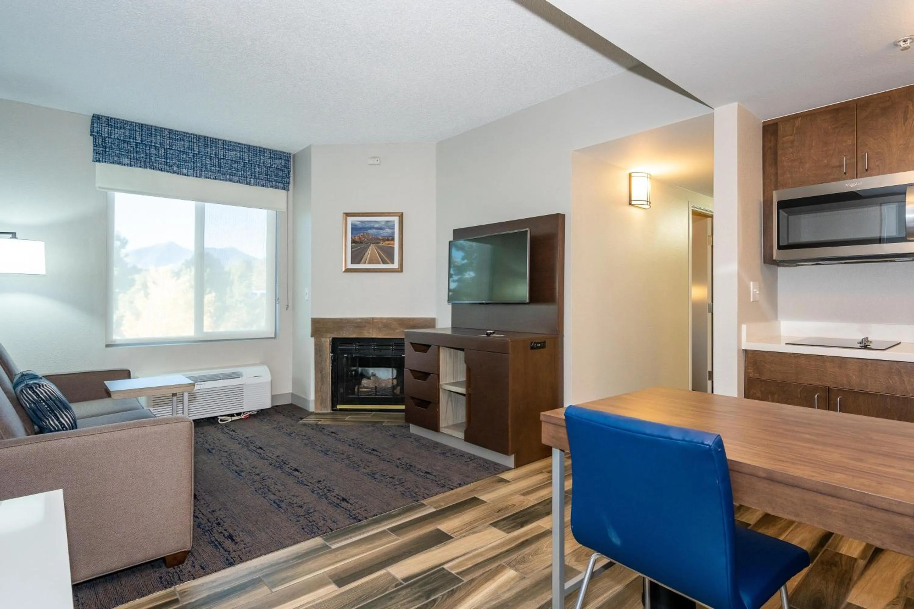 Living room in Hampton Inn & Suites Flagstaff - West