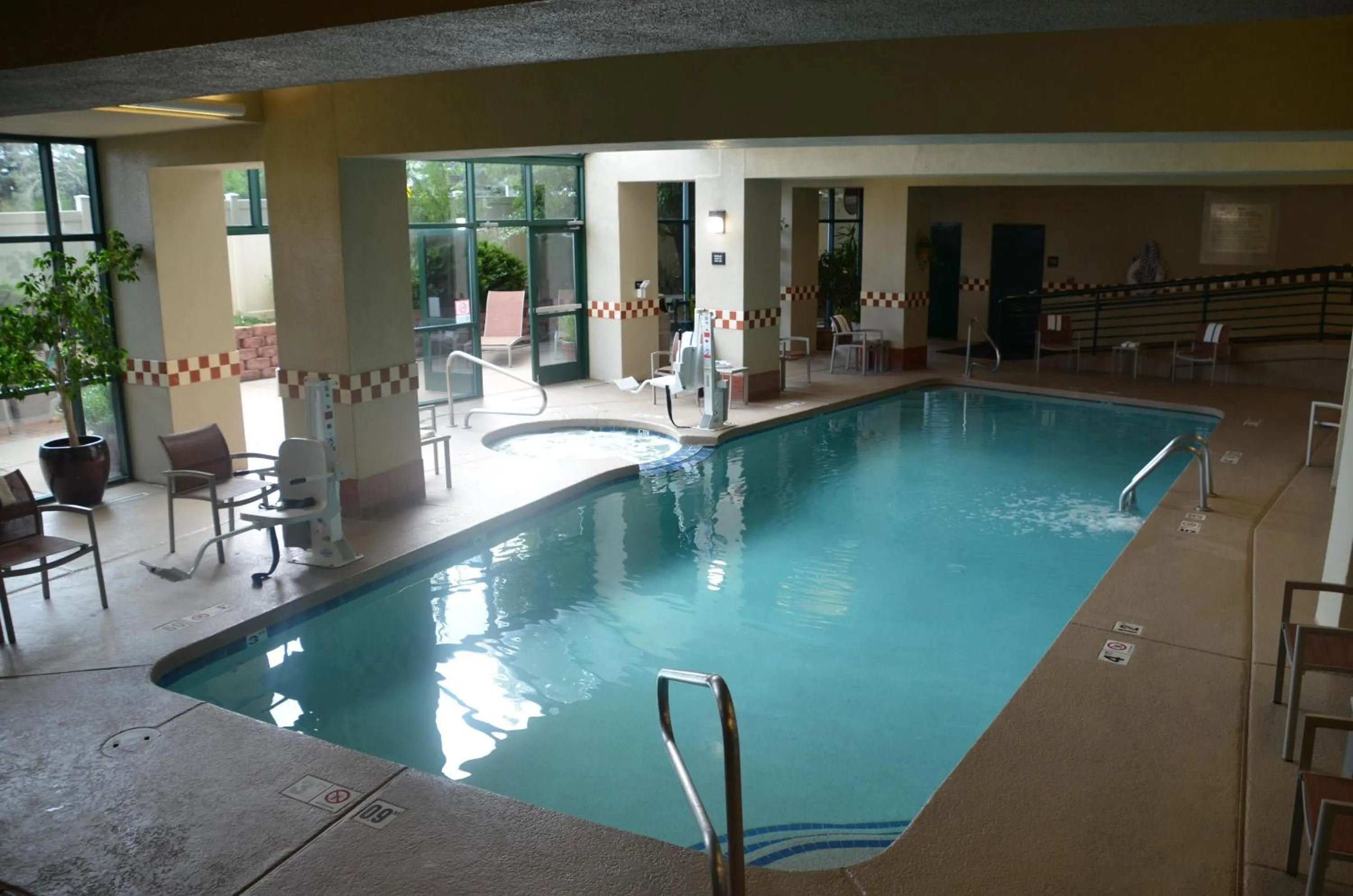Pool view in Hampton Inn & Suites Flagstaff - West