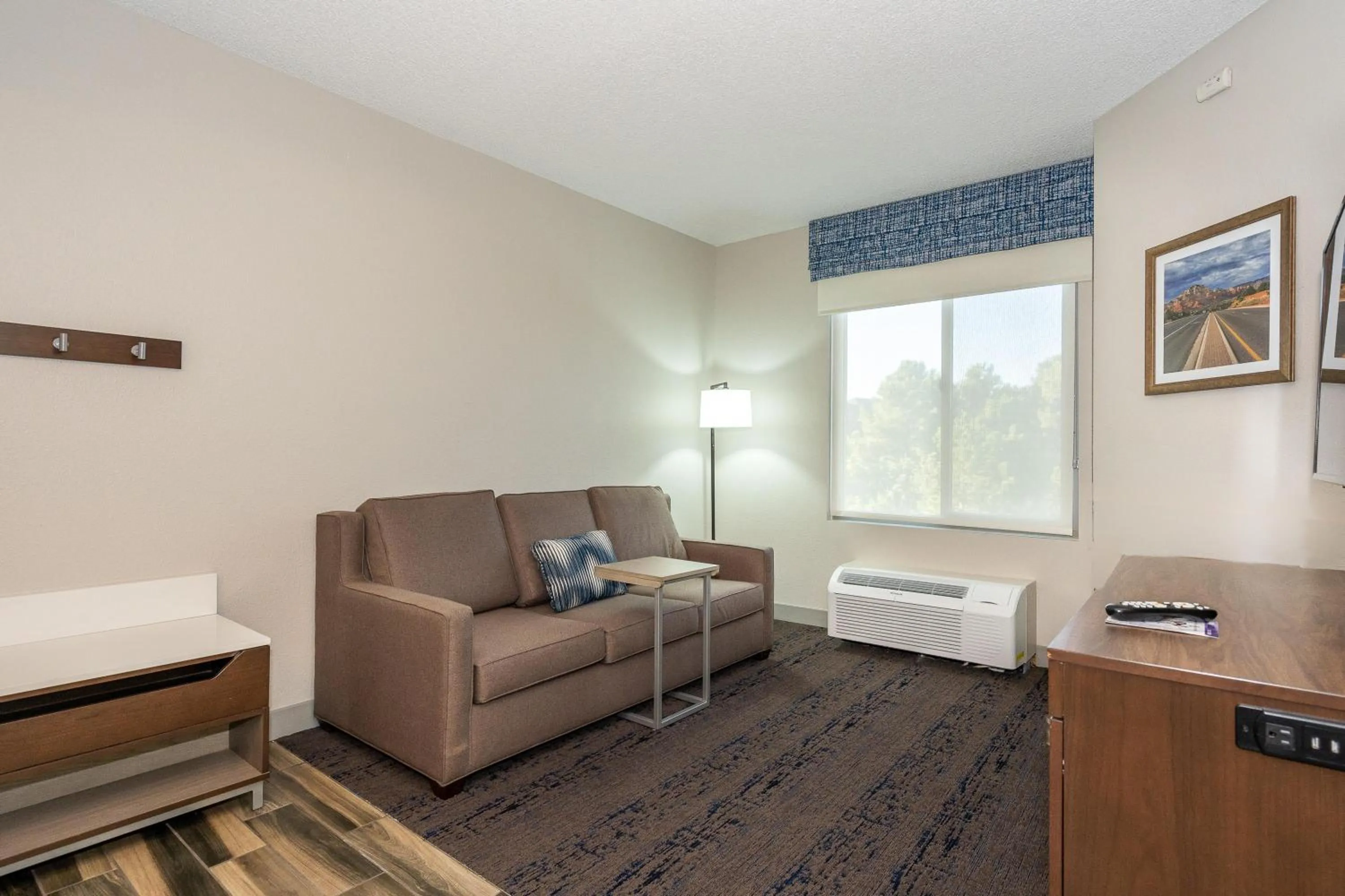 Living room in Hampton Inn & Suites Flagstaff - West