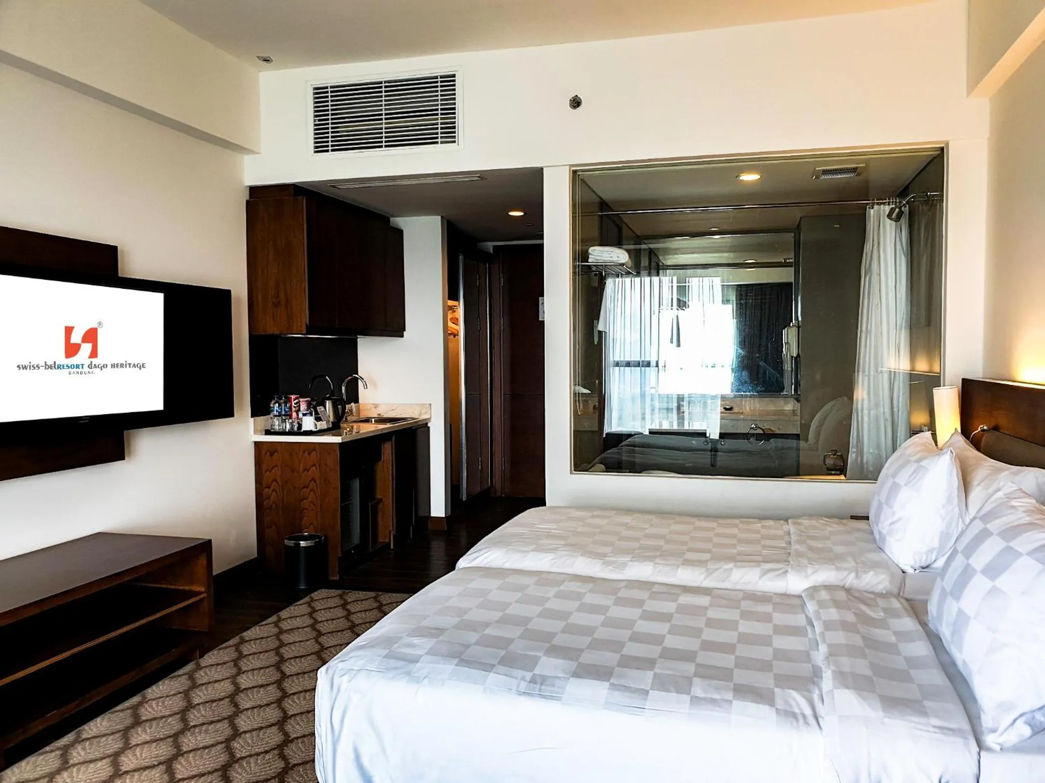 Bedroom, Bed in Swiss-Belresort Dago Heritage