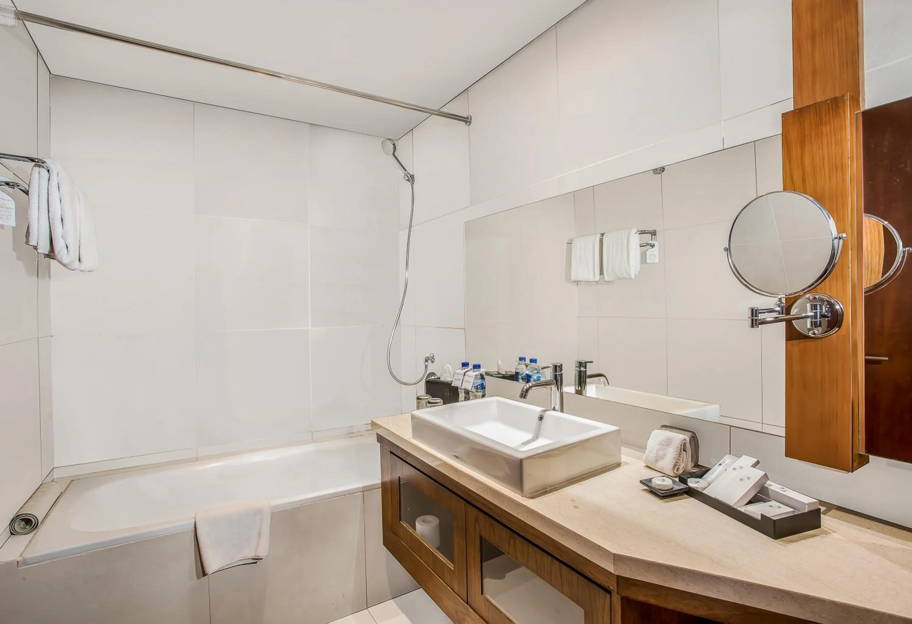 Bathroom in Swiss-Belresort Dago Heritage