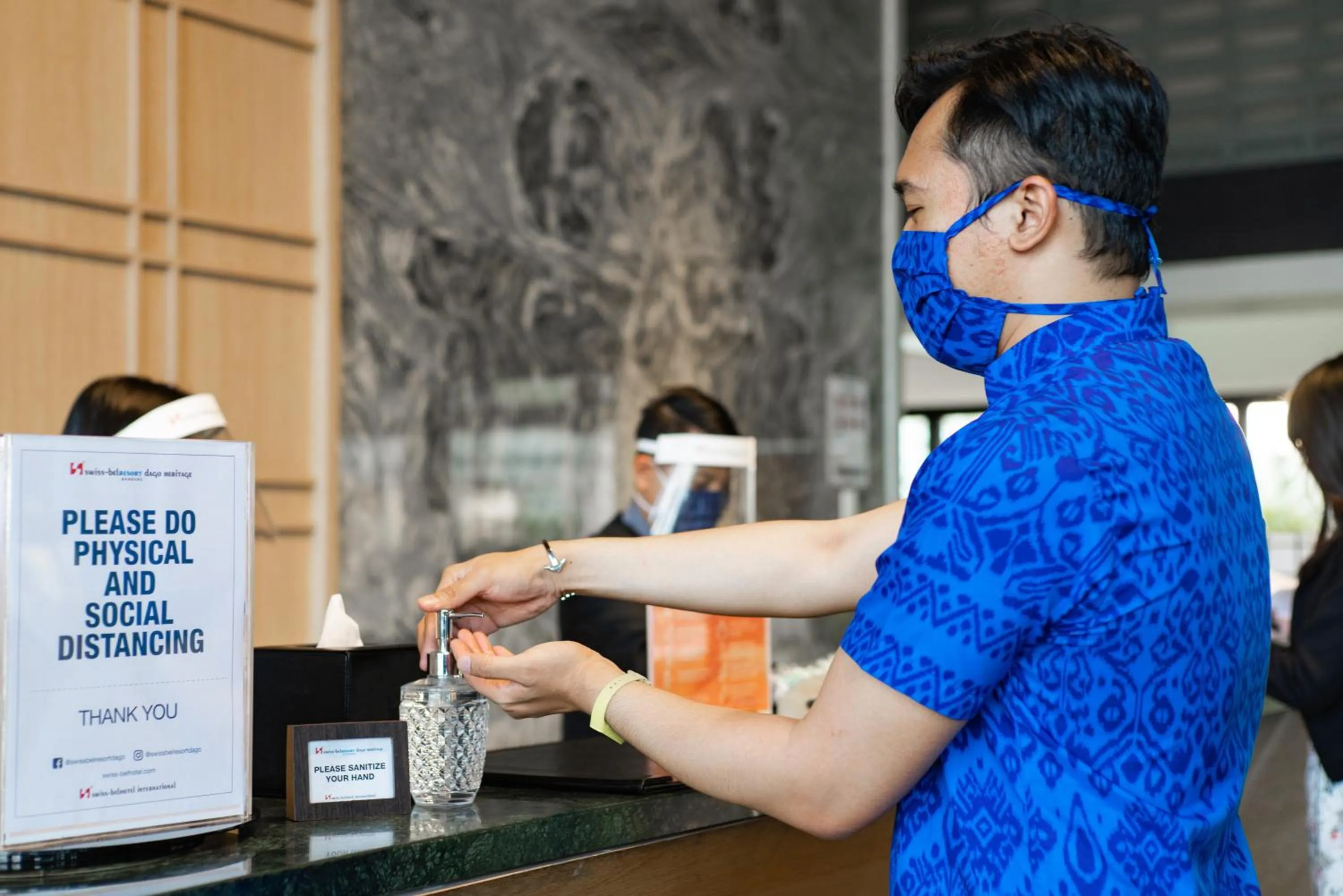 Staff in Swiss-Belresort Dago Heritage