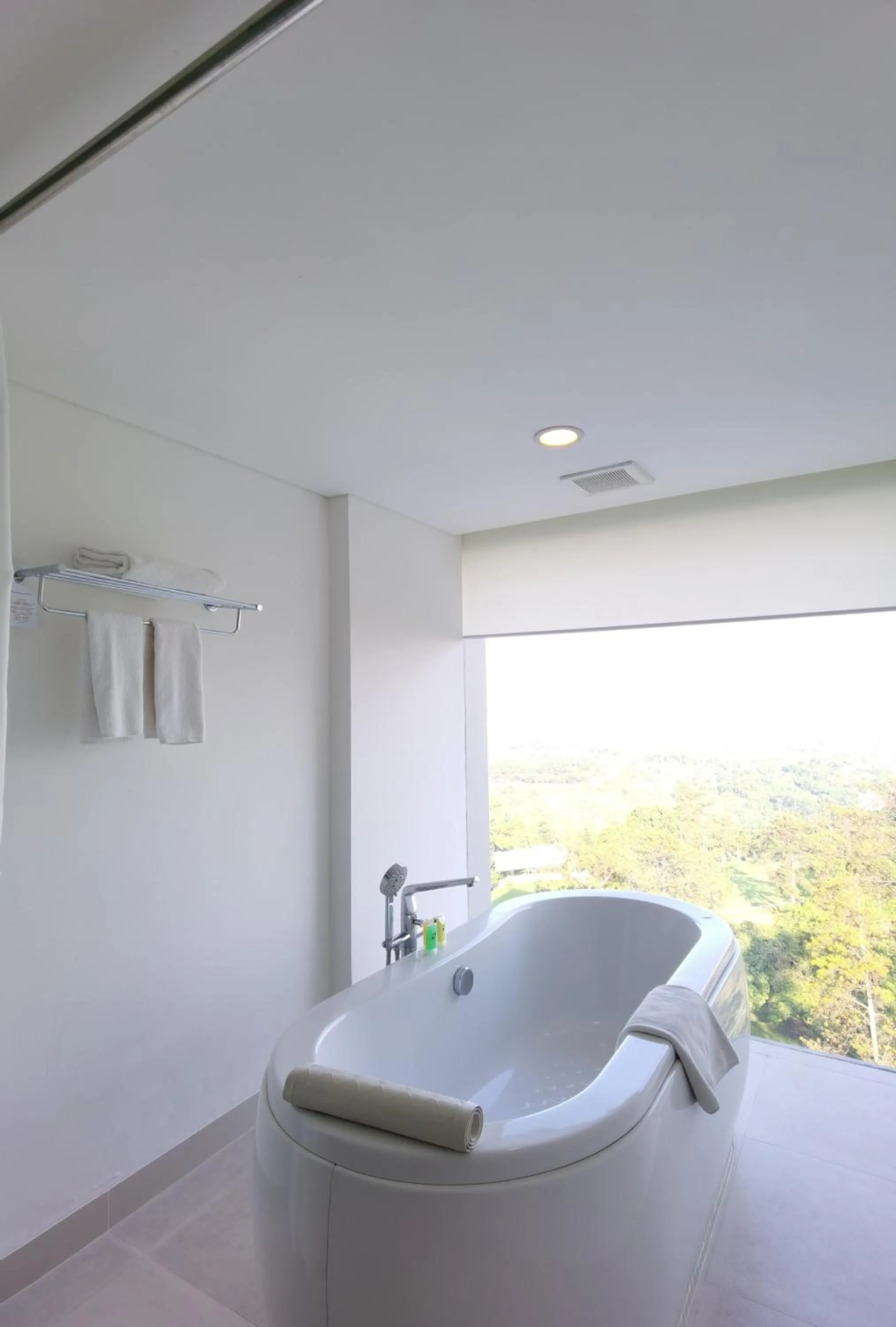 Bathroom in Swiss-Belresort Dago Heritage