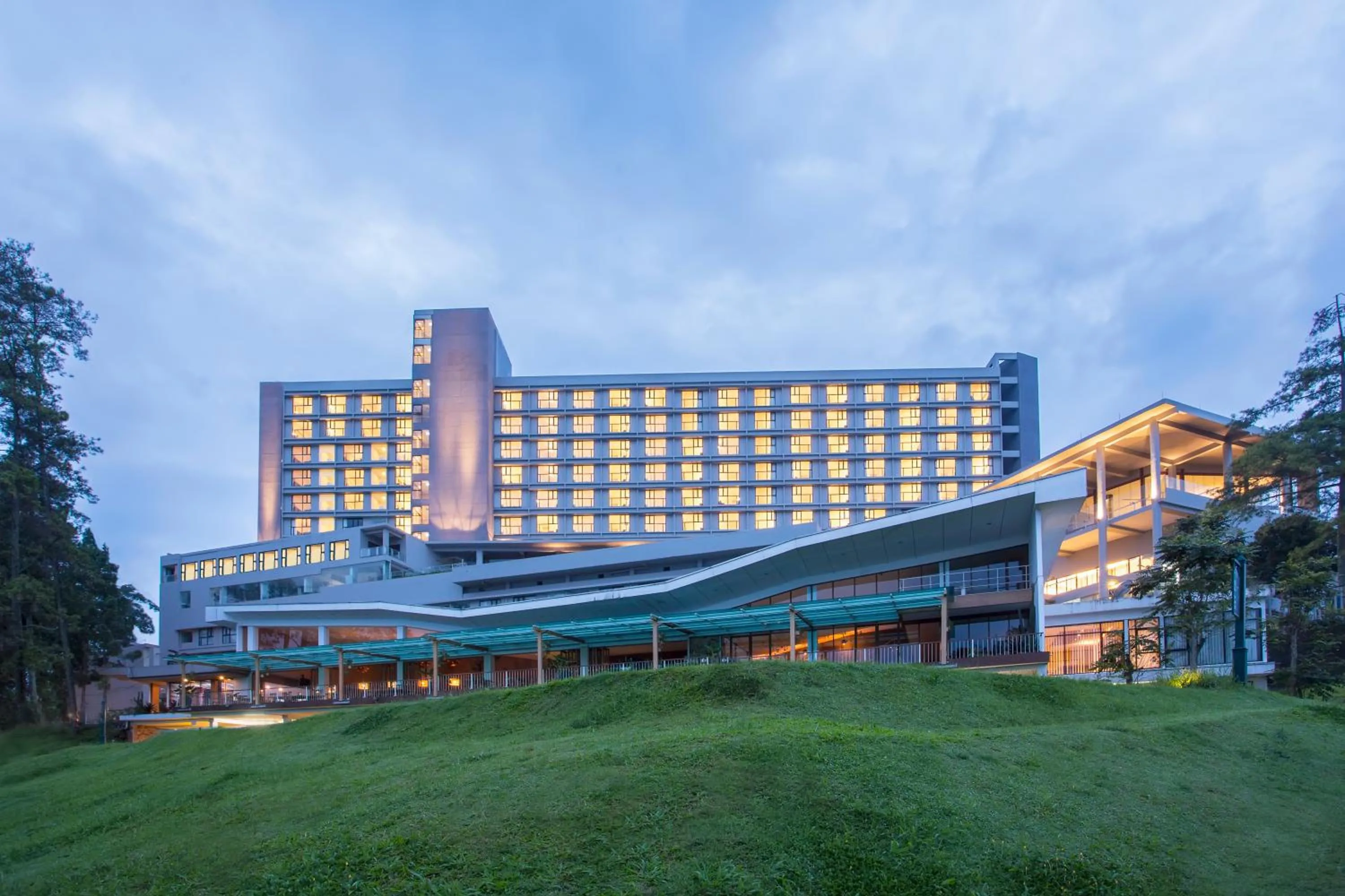 Property building in Swiss-Belresort Dago Heritage