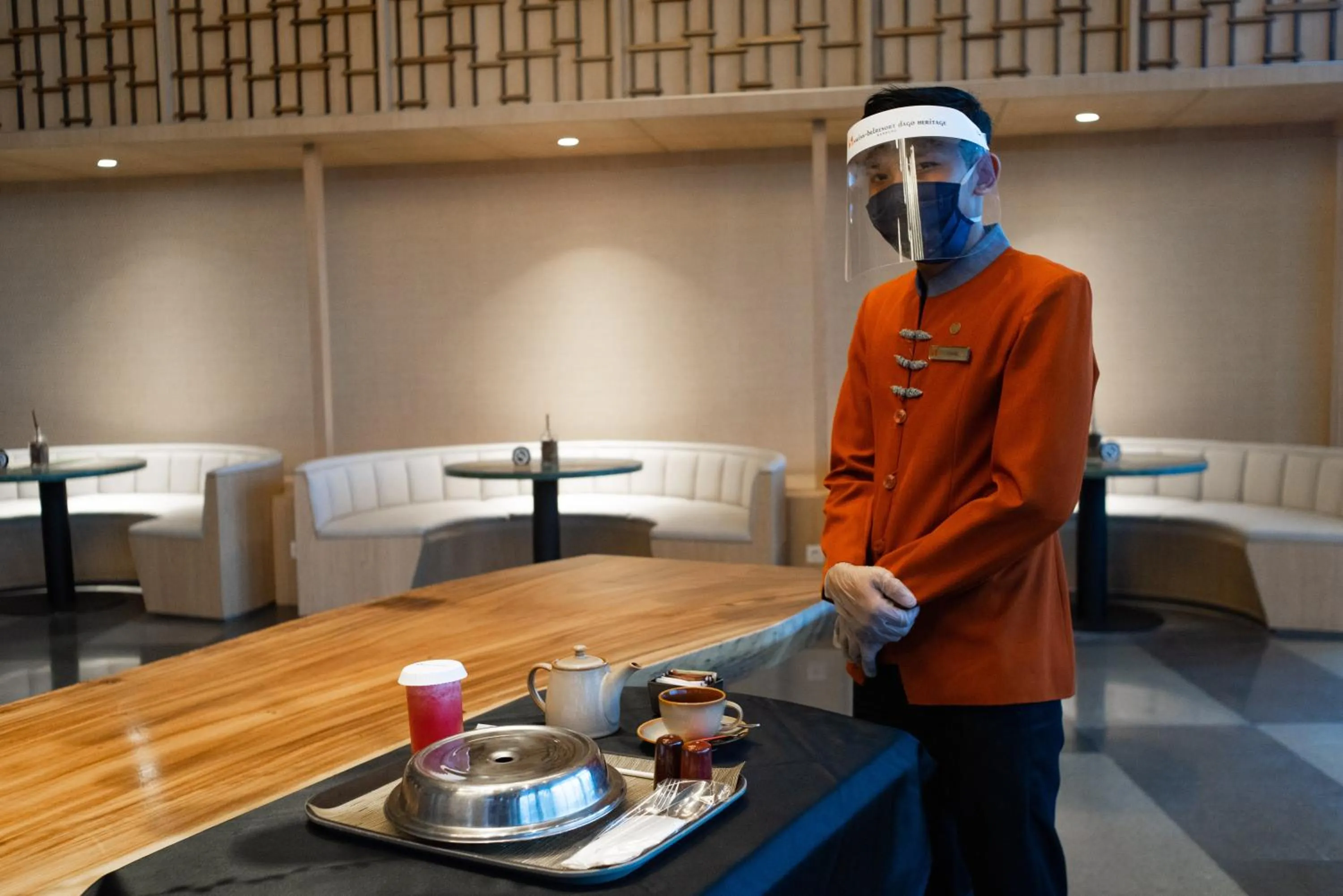 Meals in Swiss-Belresort Dago Heritage