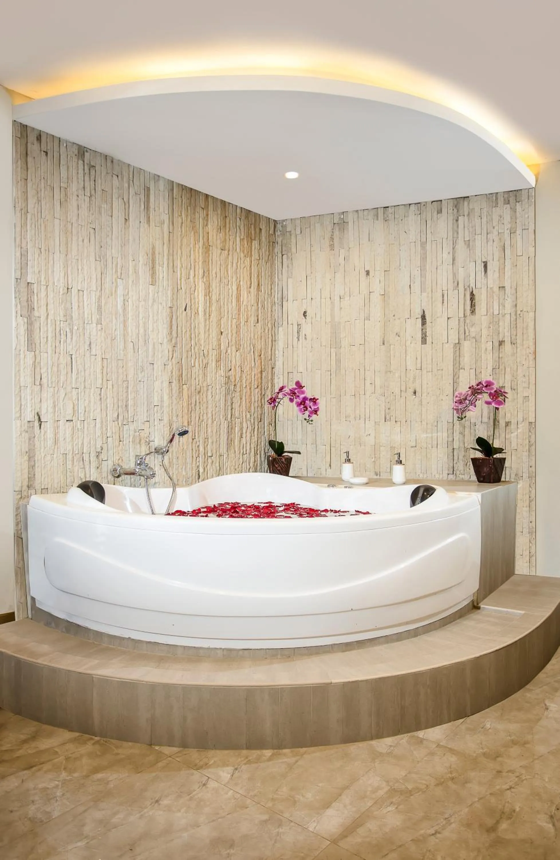 Spa and wellness centre/facilities in Swiss-Belresort Dago Heritage