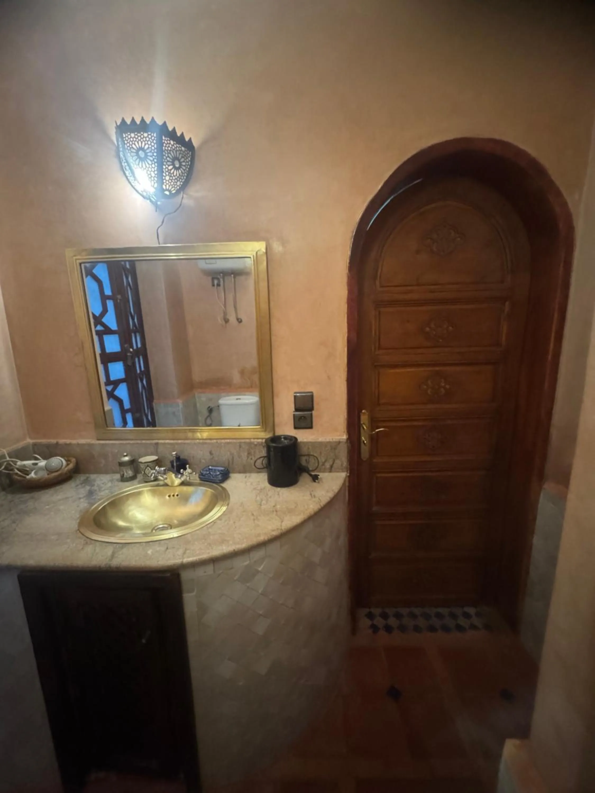 Shower in Riad Daria Suites & Spa