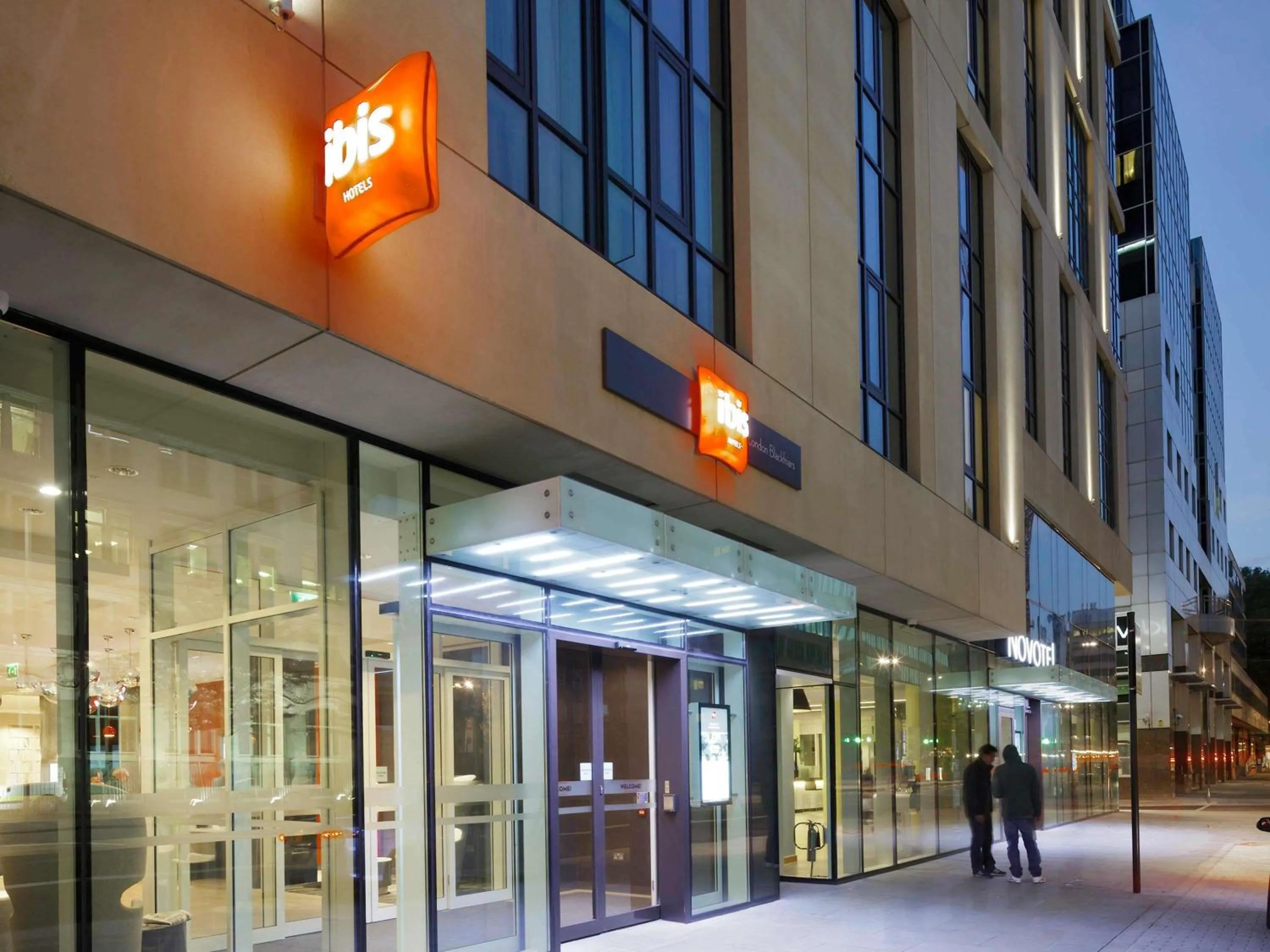 Property building in ibis London Blackfriars