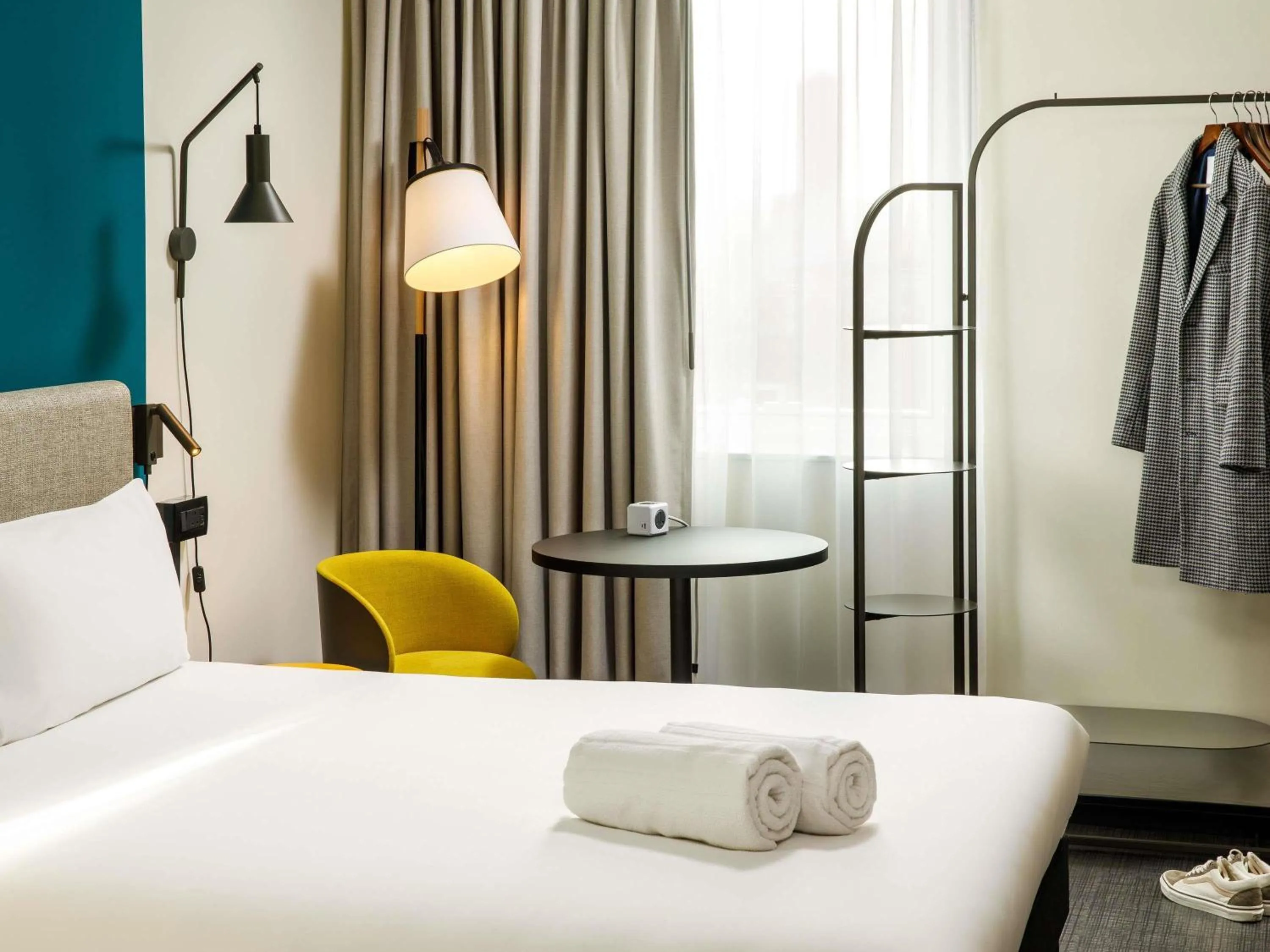 Bedroom, Bed in ibis London Blackfriars