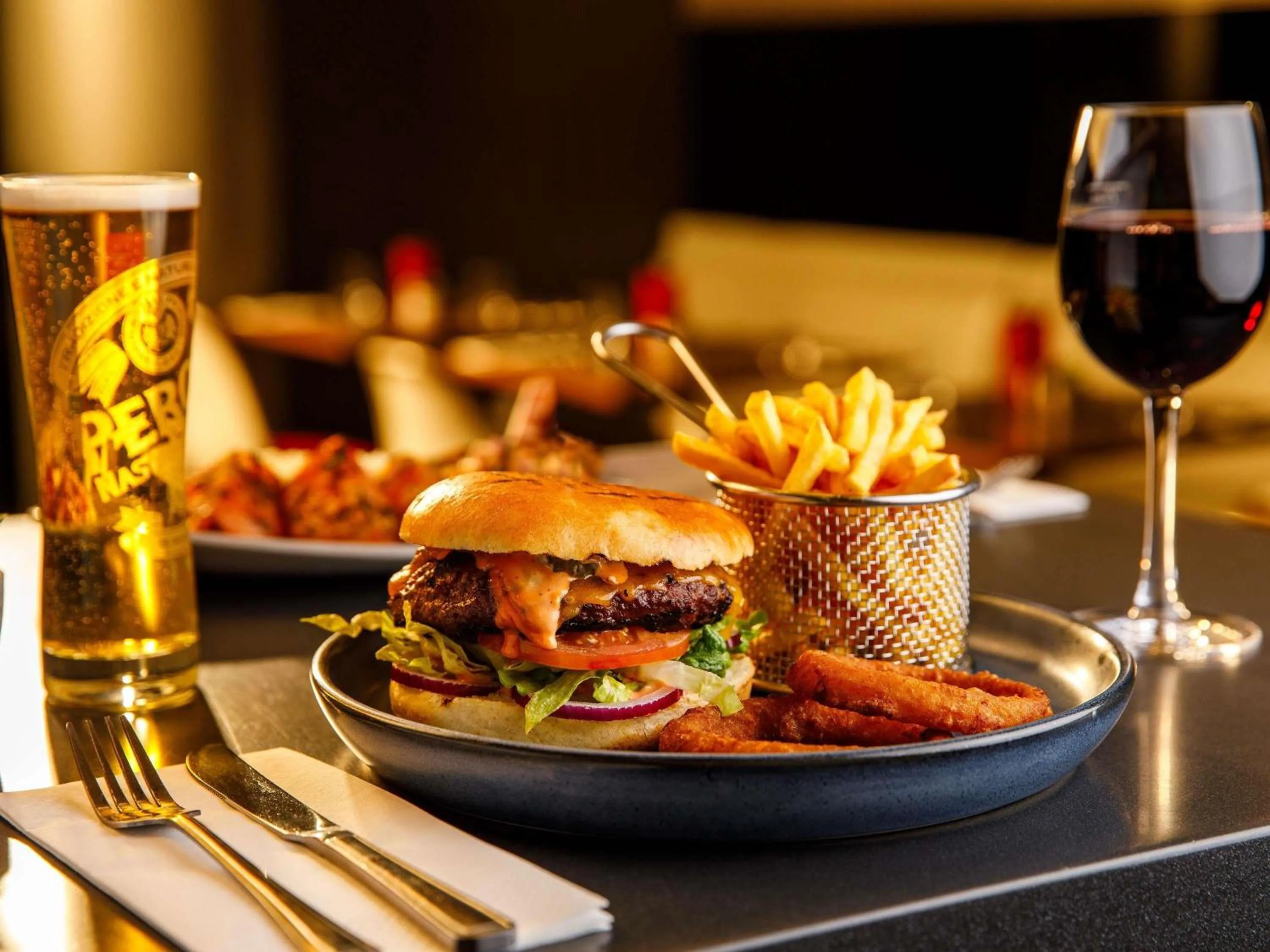 Restaurant/places to eat in ibis London Blackfriars