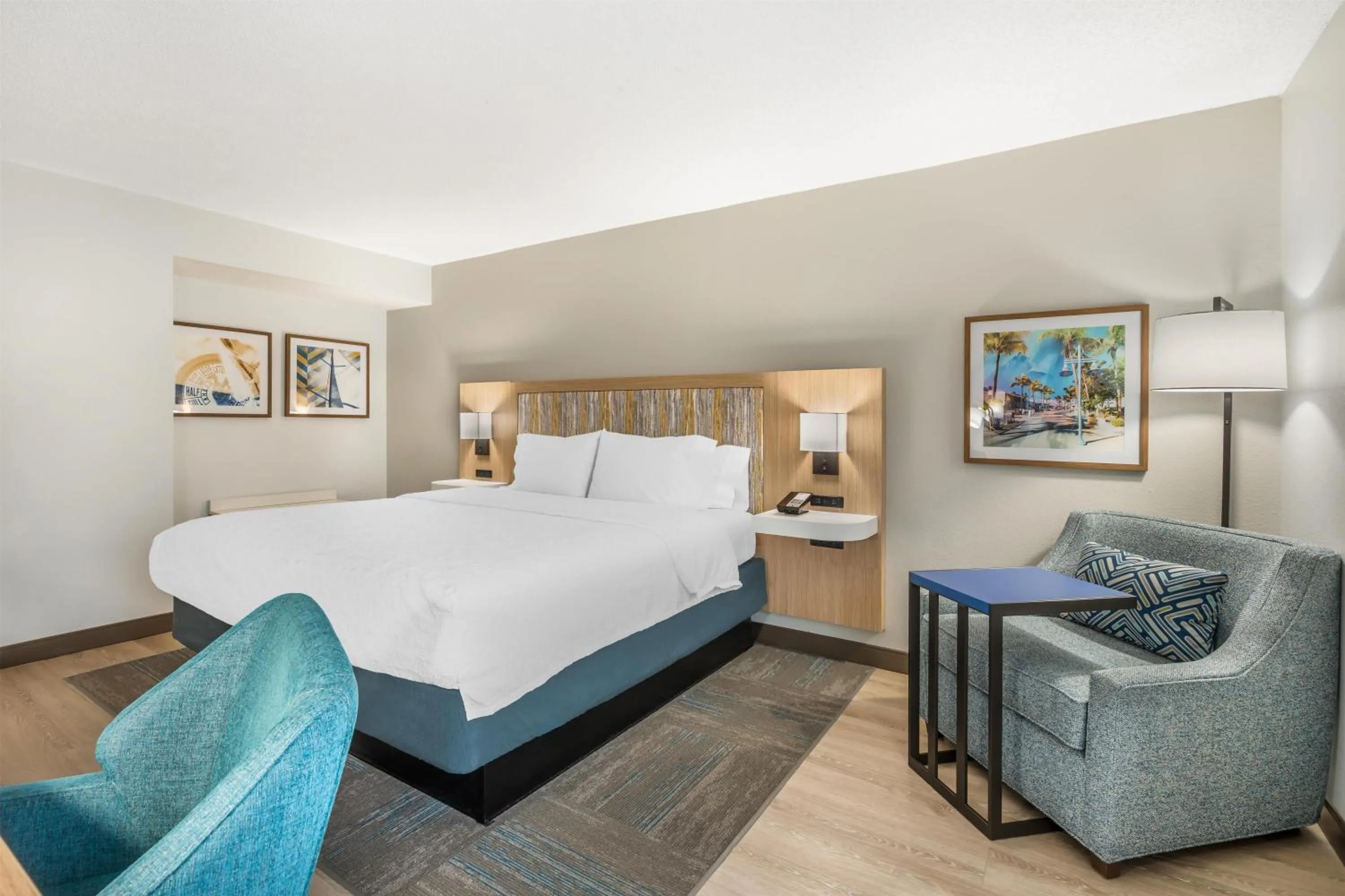 Bed in Hampton Inn Fort Myers-Airport & I-75