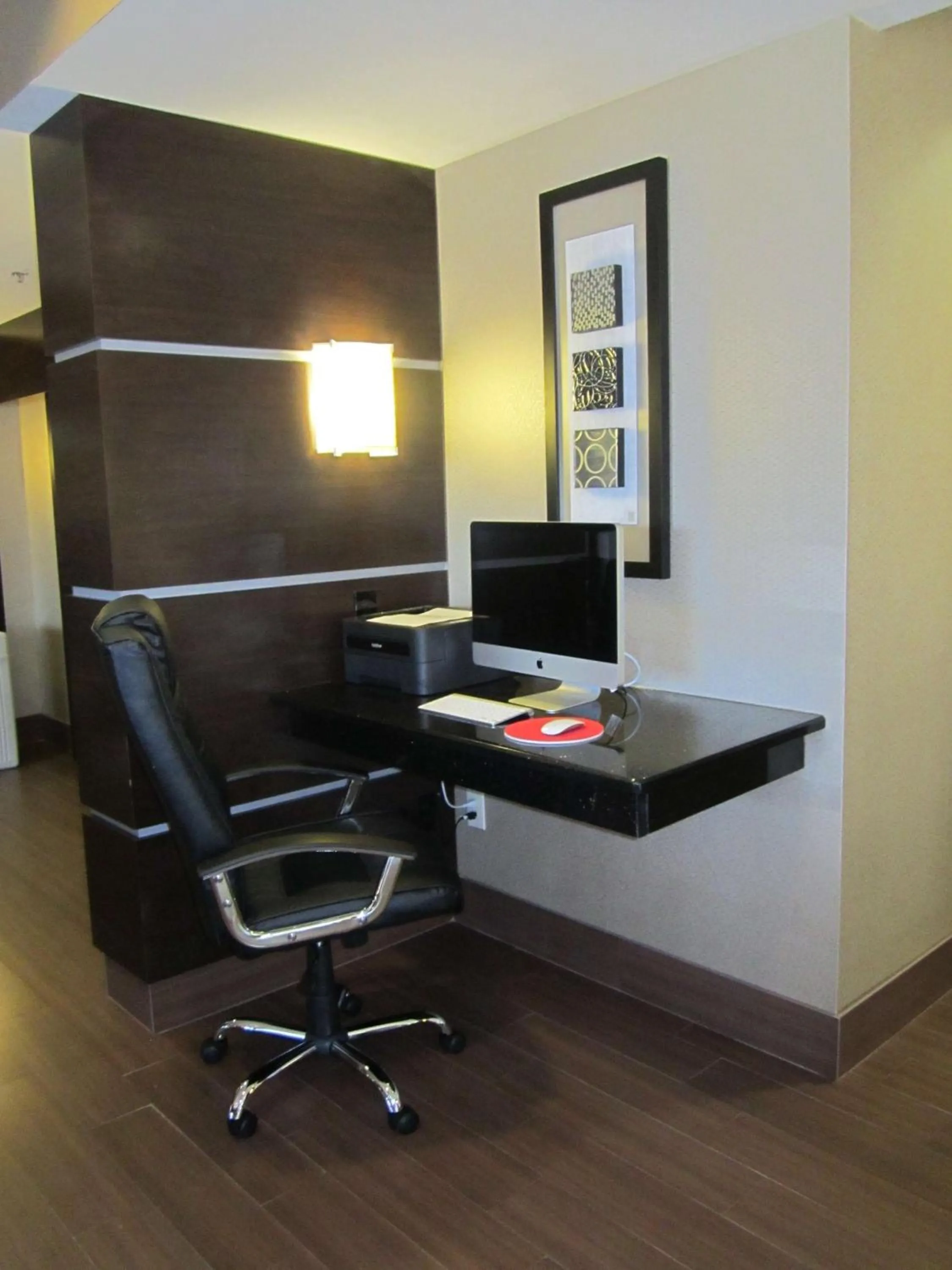 Business facilities in Hampton Inn Fort Myers-Airport & I-75
