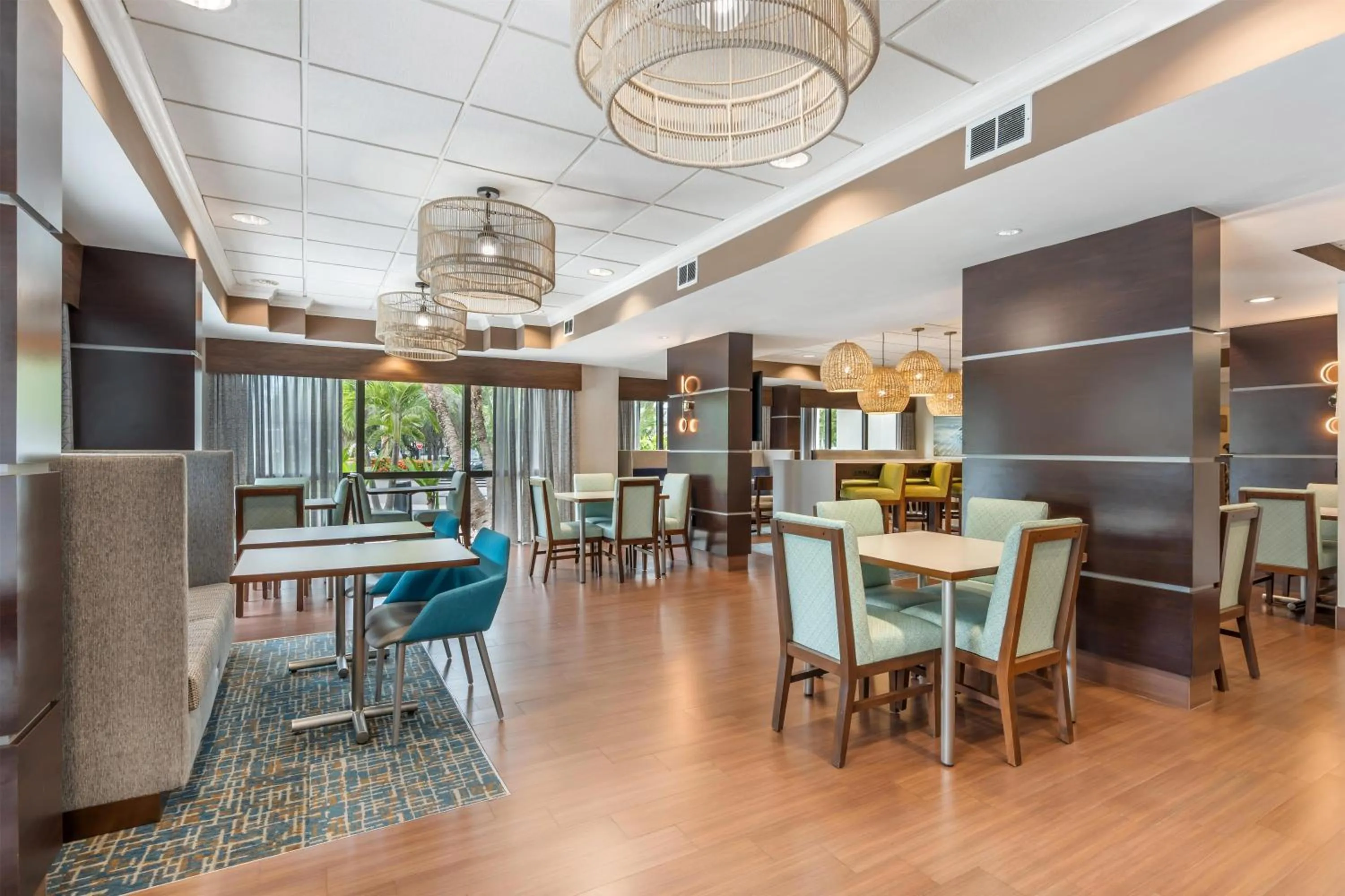 Breakfast in Hampton Inn Fort Myers-Airport & I-75