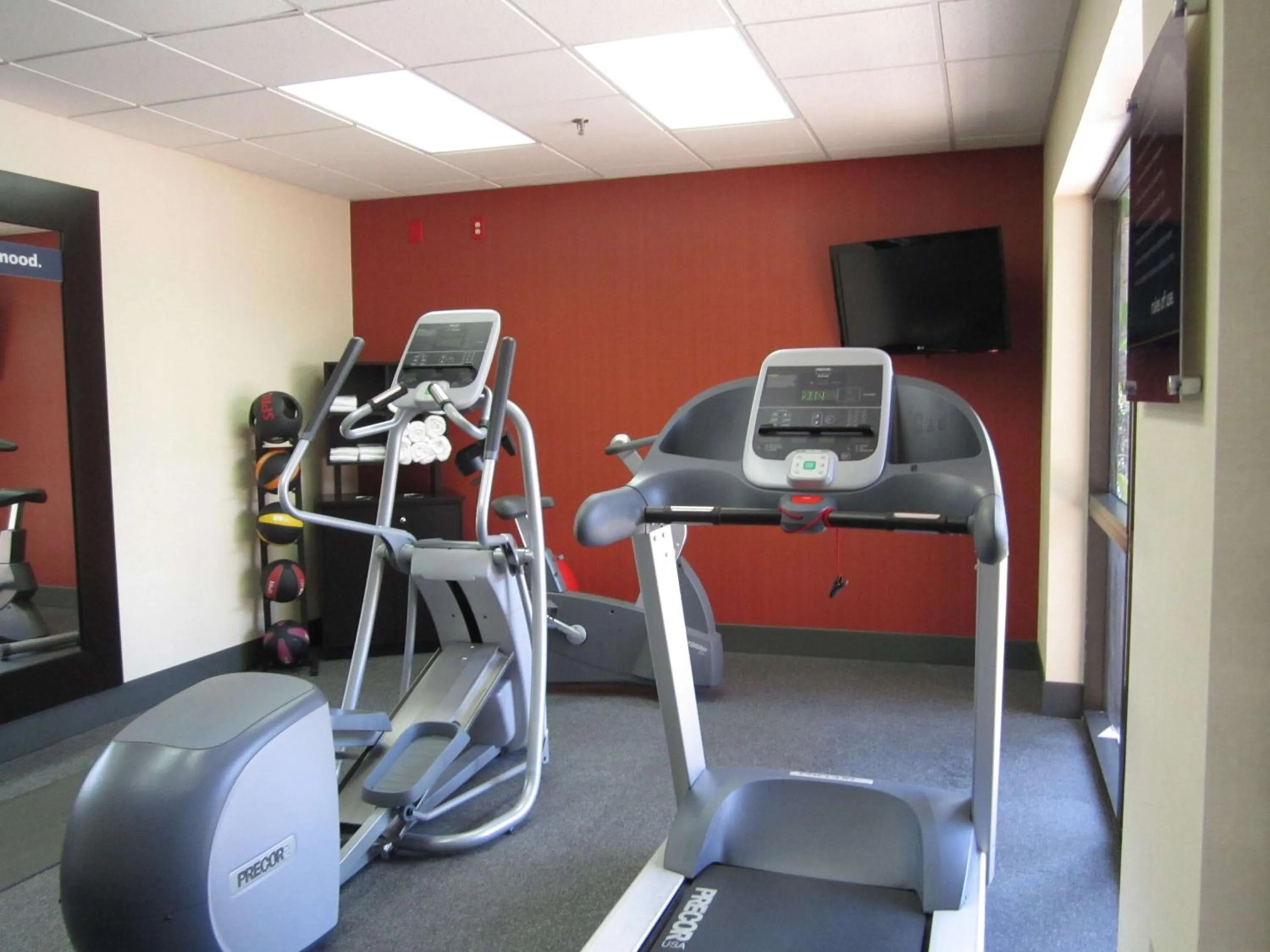 Fitness centre/facilities in Hampton Inn Fort Myers-Airport & I-75