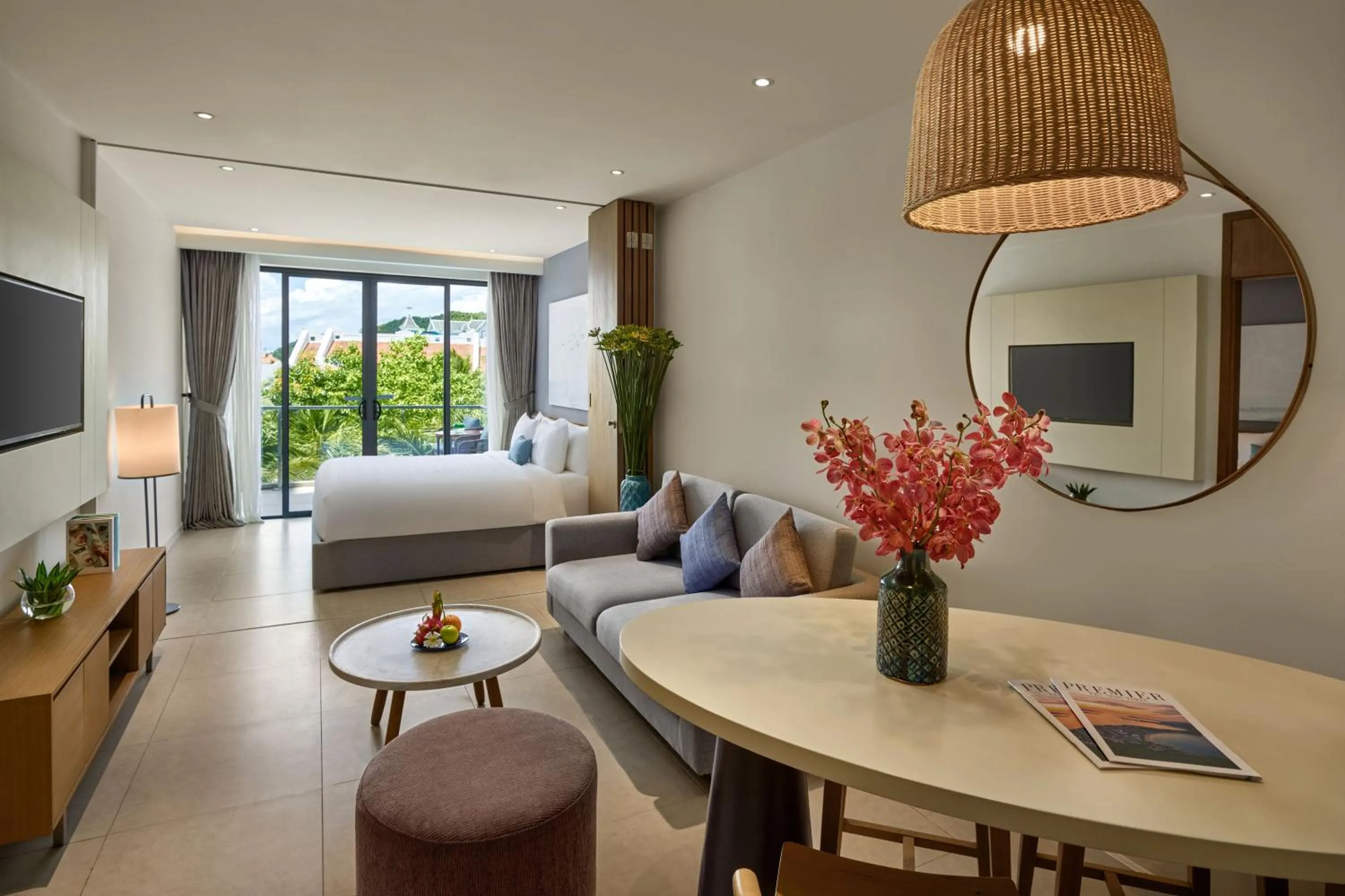 TV and multimedia in Premier Residences Phu Quoc Emerald Bay Managed by Accor