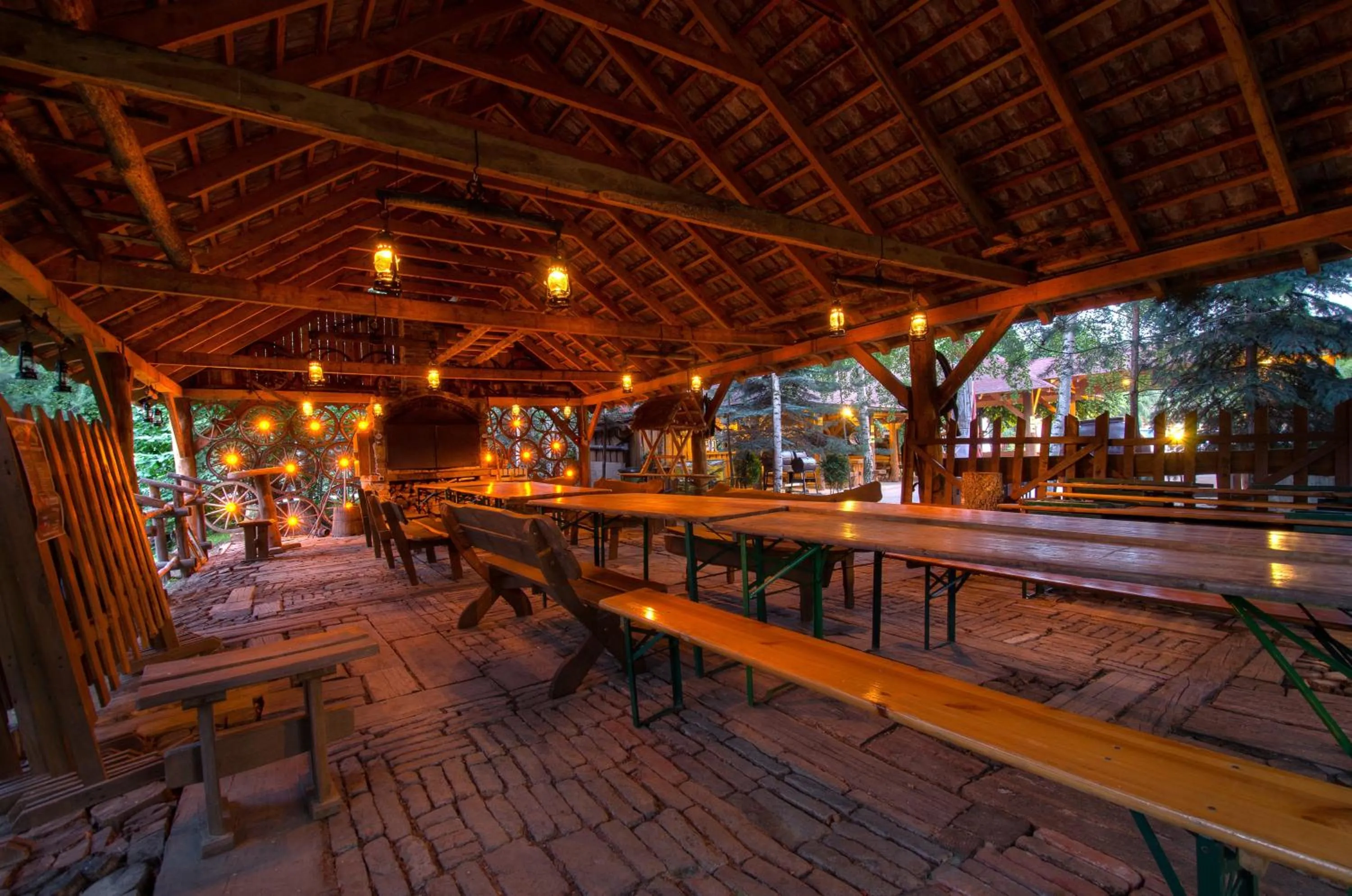 BBQ facilities in Jaś Wędrowniczek