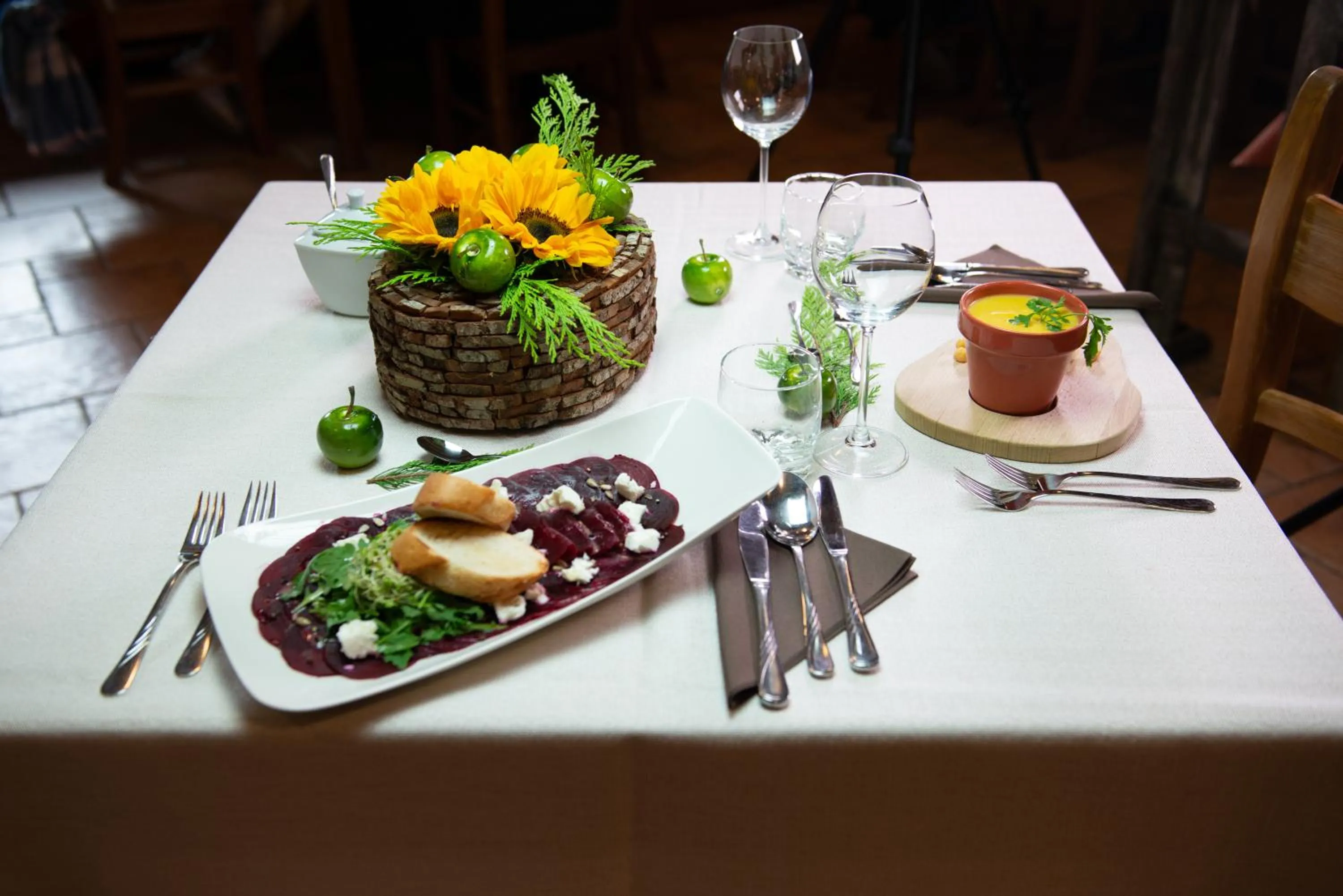 Food and drinks in Jaś Wędrowniczek