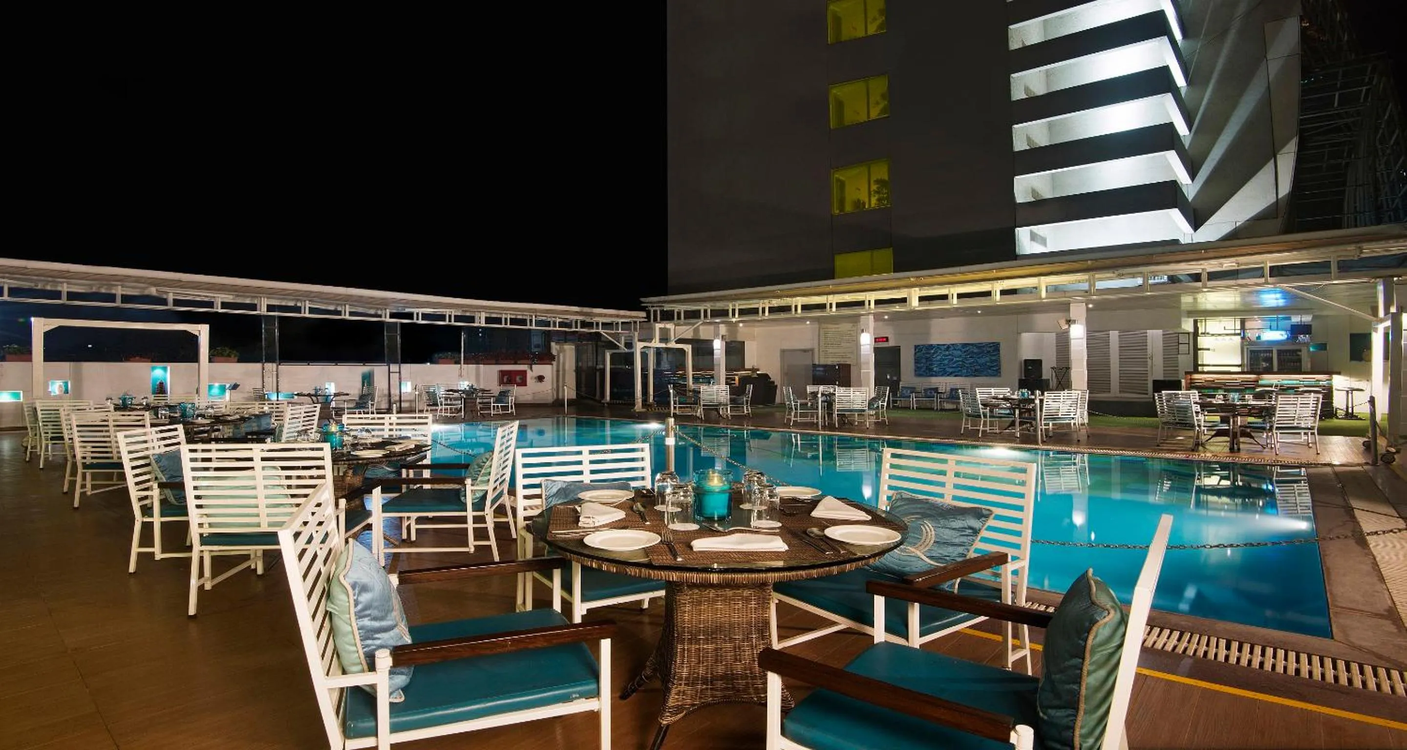 Restaurant/places to eat in Sayaji Pune