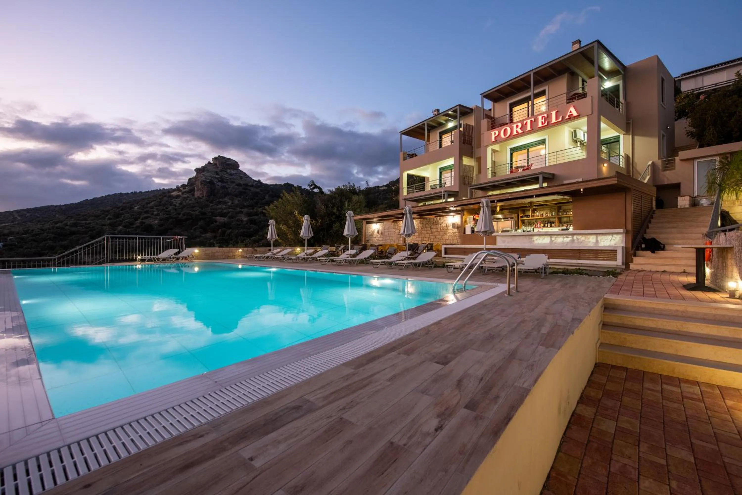 Night in Portela Suites Kastri