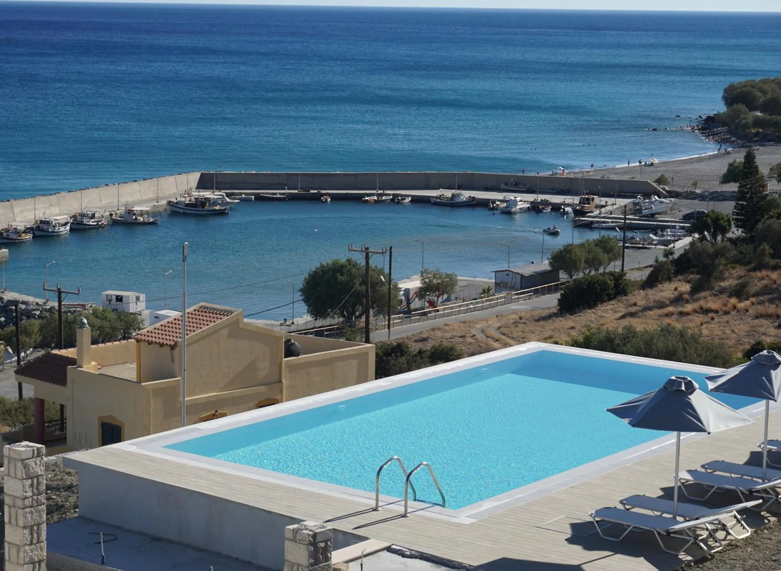 Swimming pool in Portela Suites Kastri