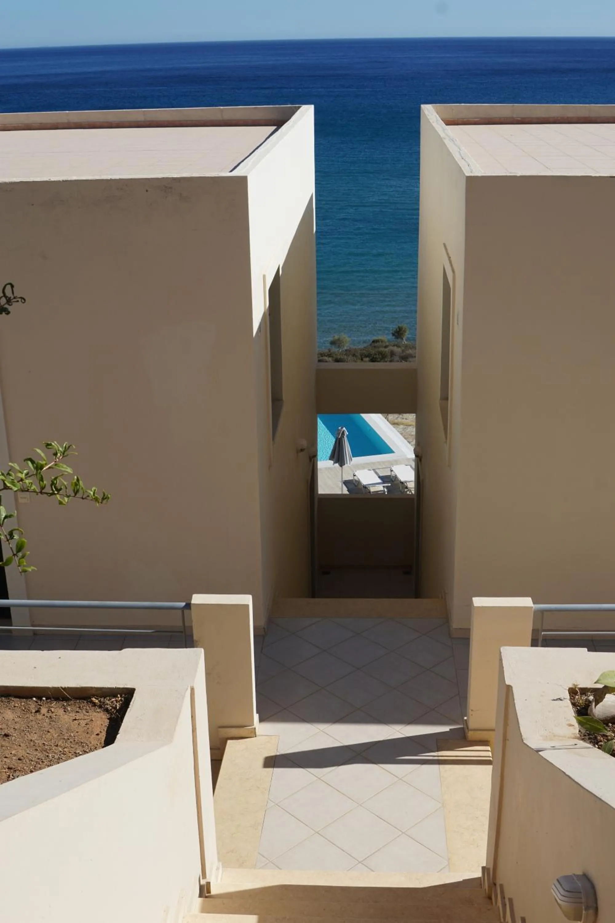 Facade/entrance in Portela Suites Kastri