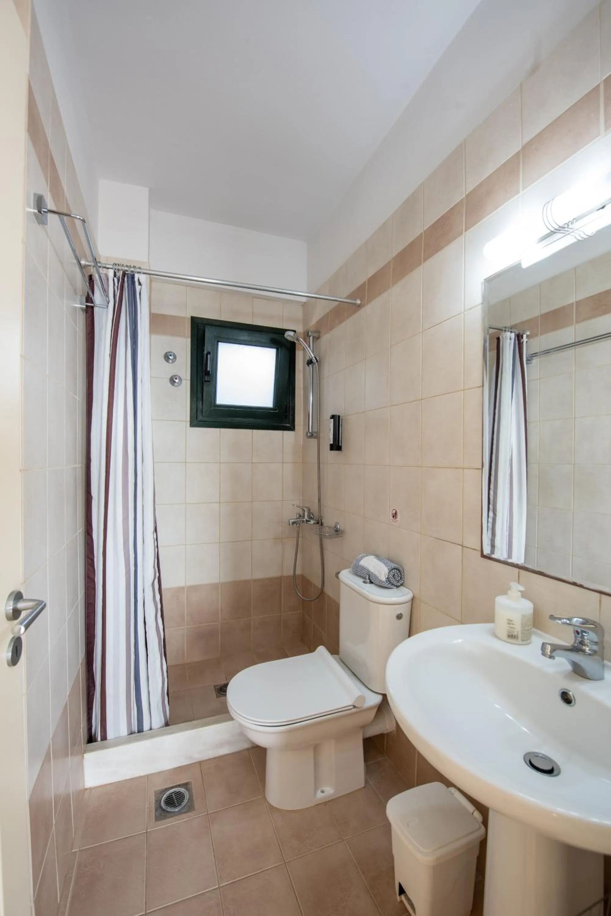Shower in Portela Suites Kastri
