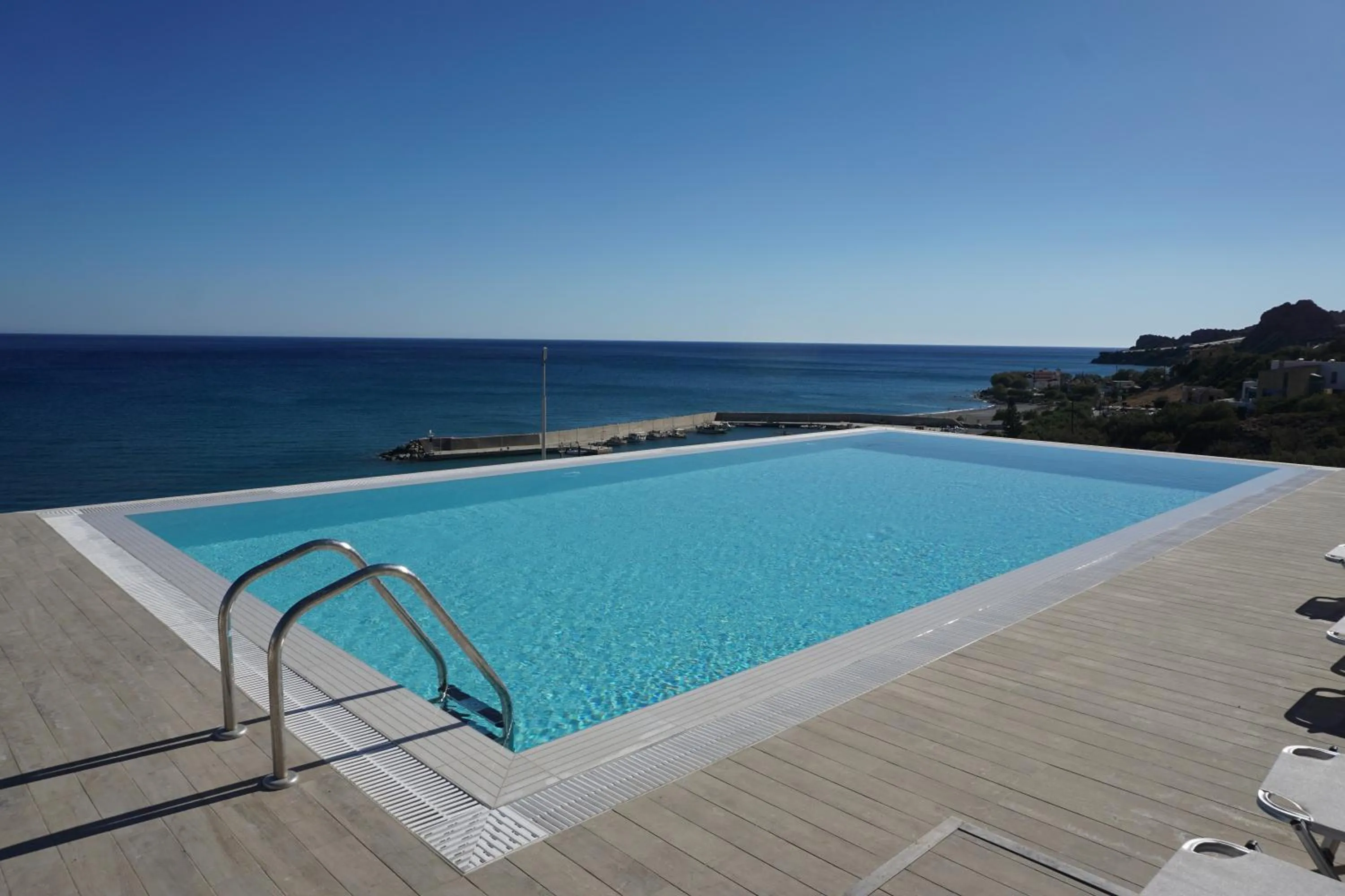 Swimming pool in Portela Suites Kastri
