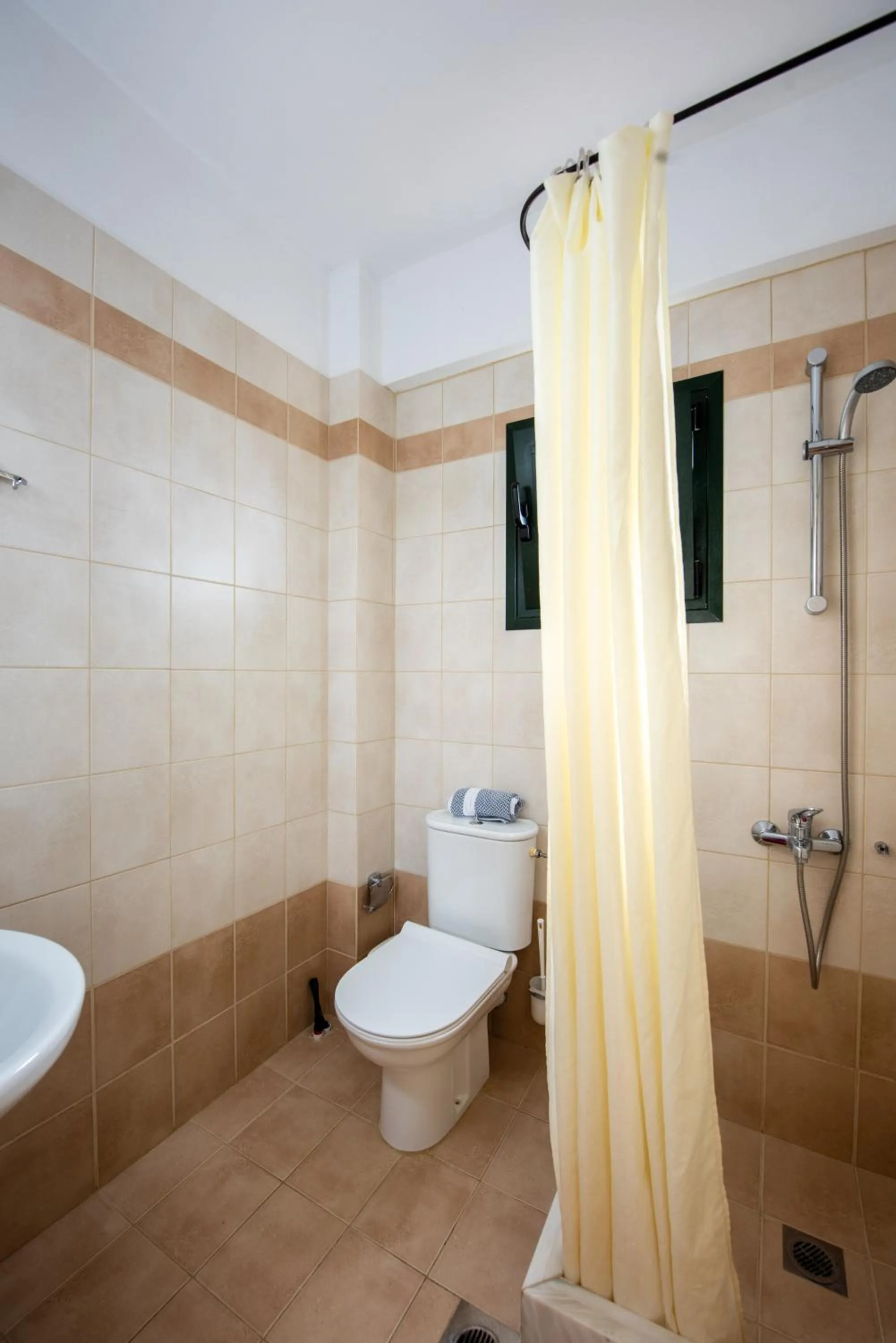 Toilet in Portela Suites Kastri