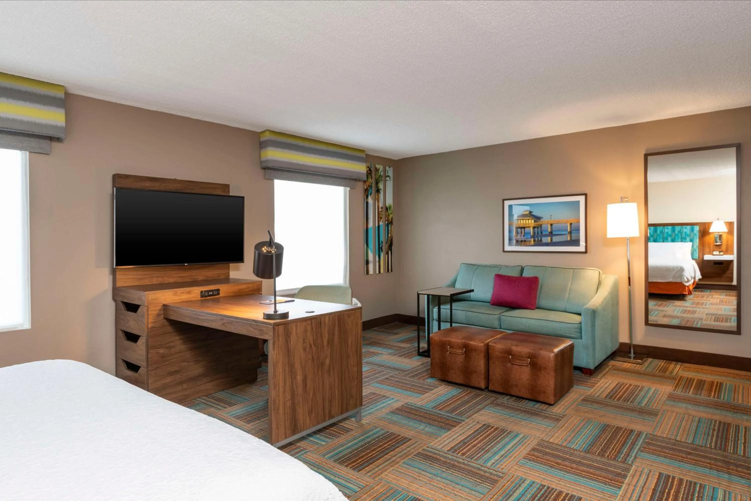 Bedroom, Bed in Hampton Inn & Suites Fort Myers-Colonial Boulevard