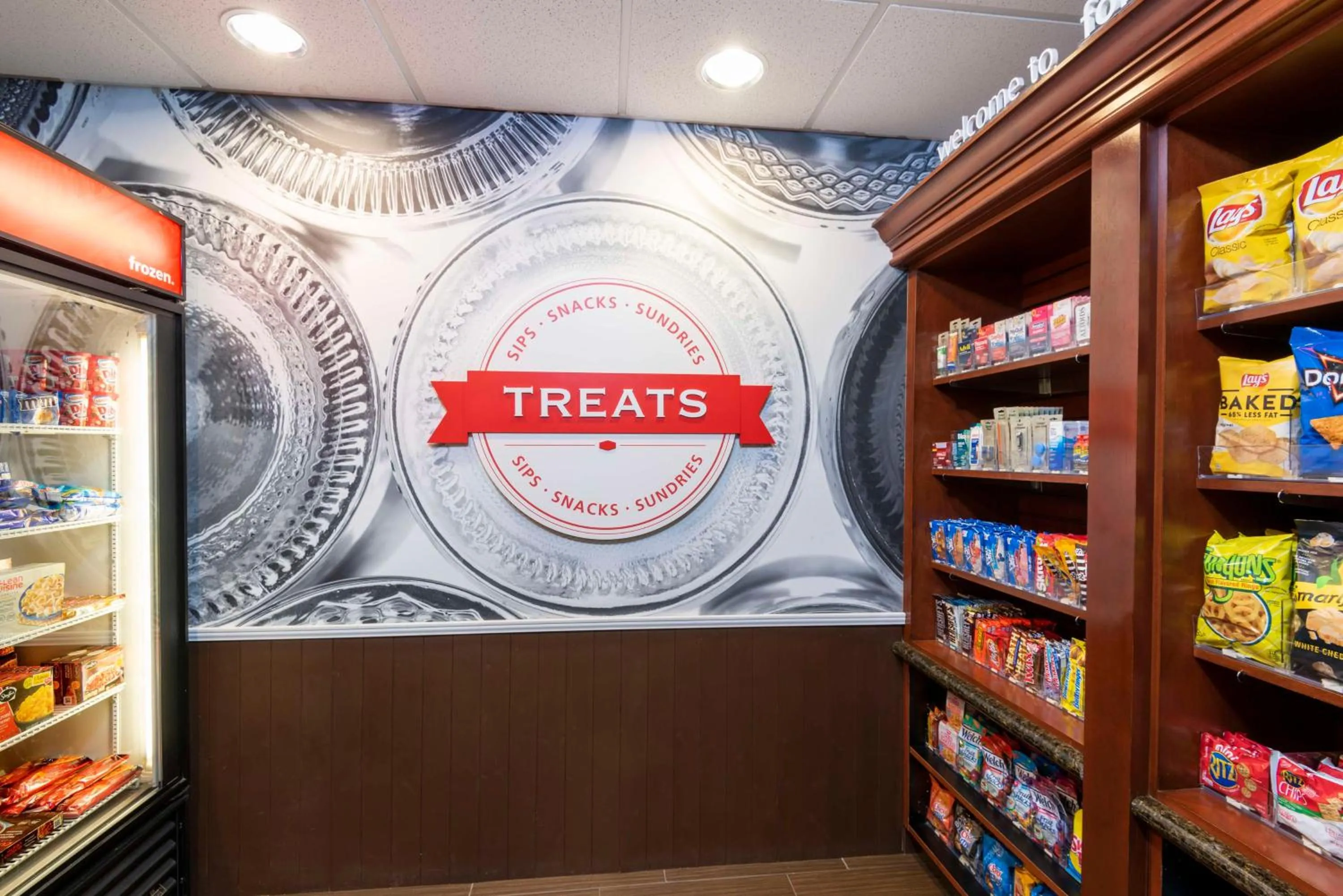 Restaurant/places to eat in Hampton Inn & Suites Fort Myers-Colonial Boulevard