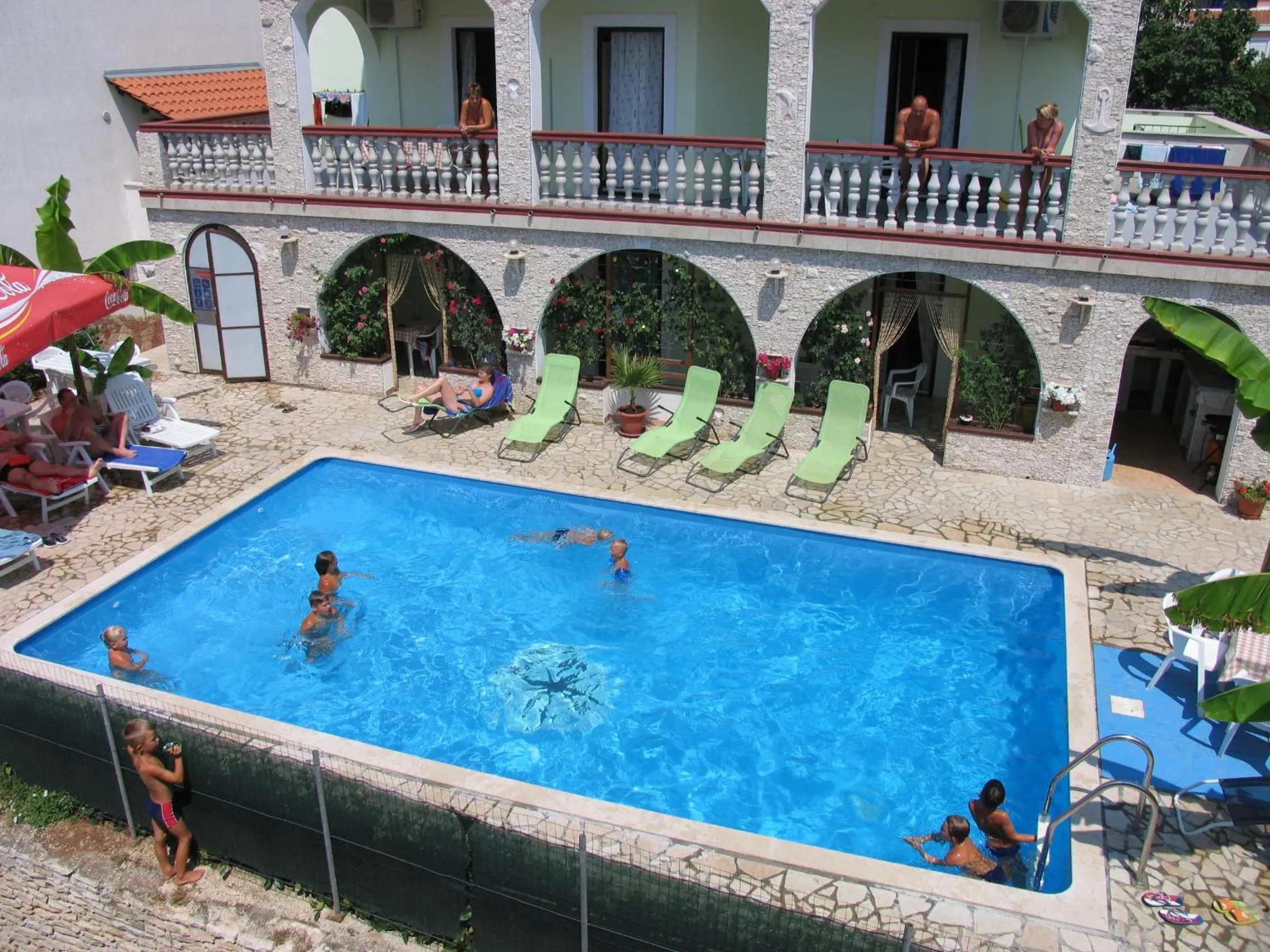 Apartments & Rooms Lo & Mar
