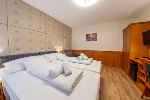 Szinbád Hotel
