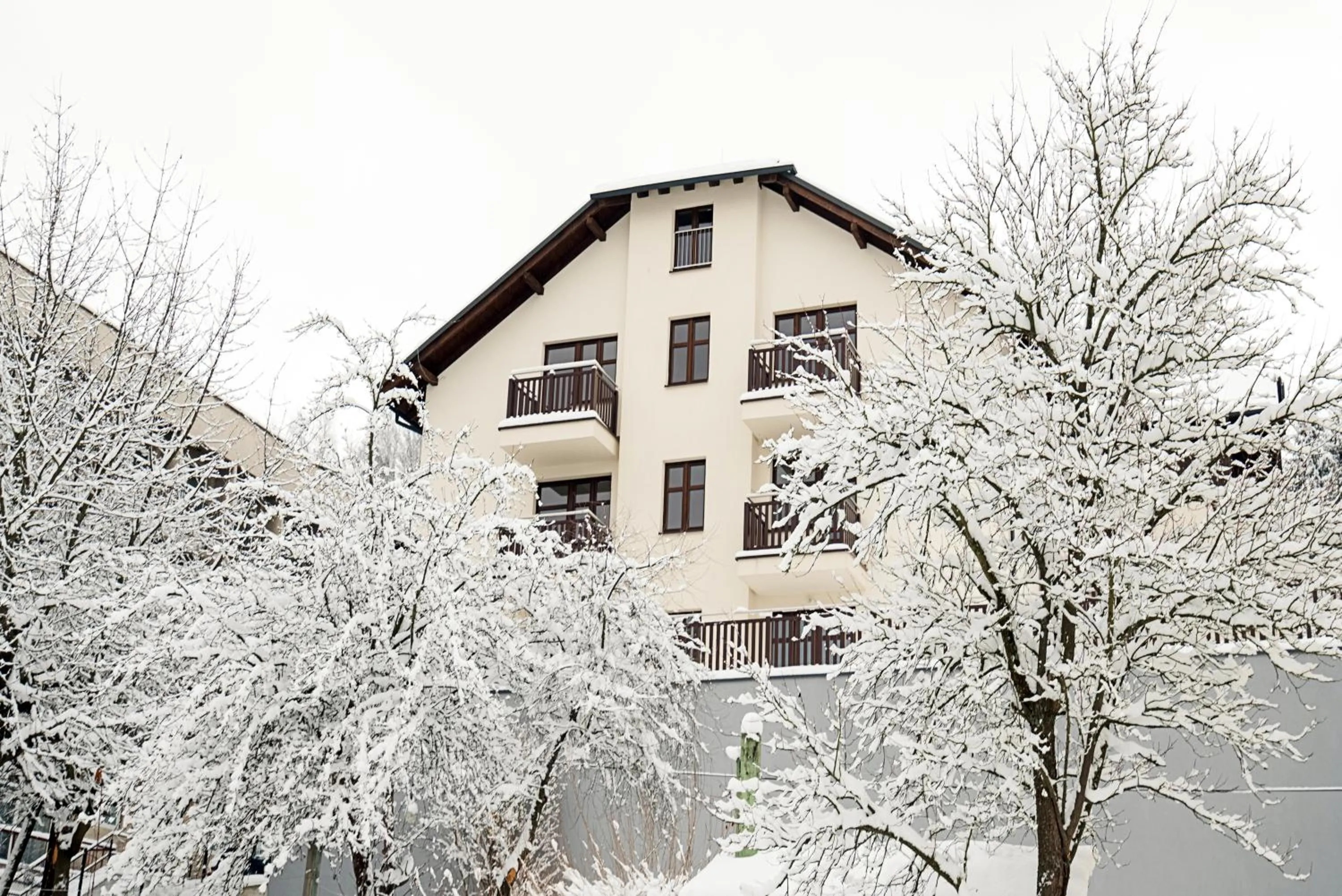 Property building in Apartamenty City Center Cicha 8