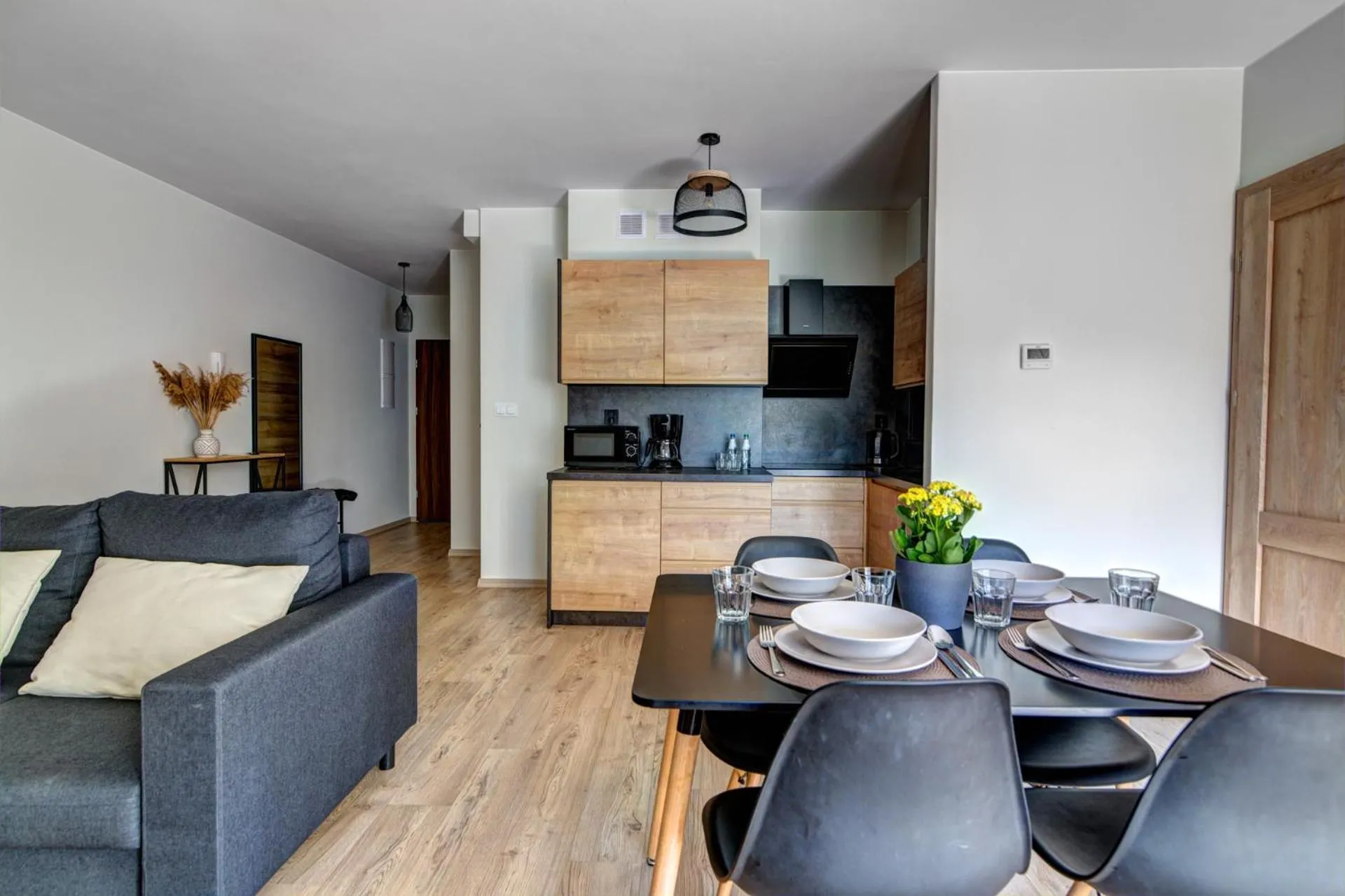 Kitchen or kitchenette in Apartamenty City Center Cicha 8