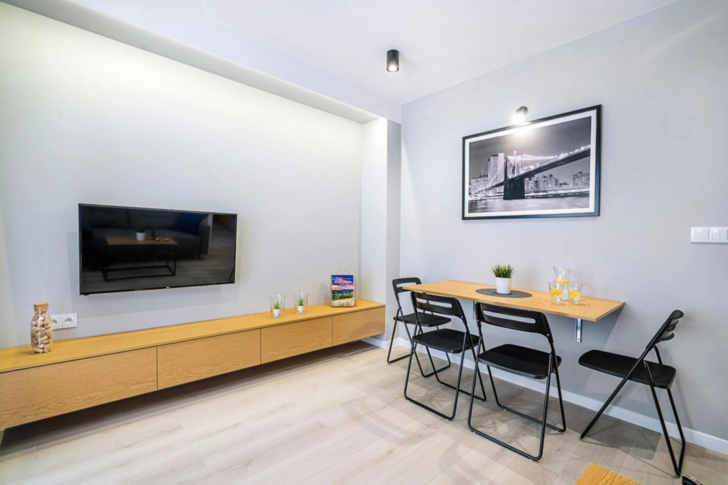 TV and multimedia in Apartamenty City Center Cicha 8
