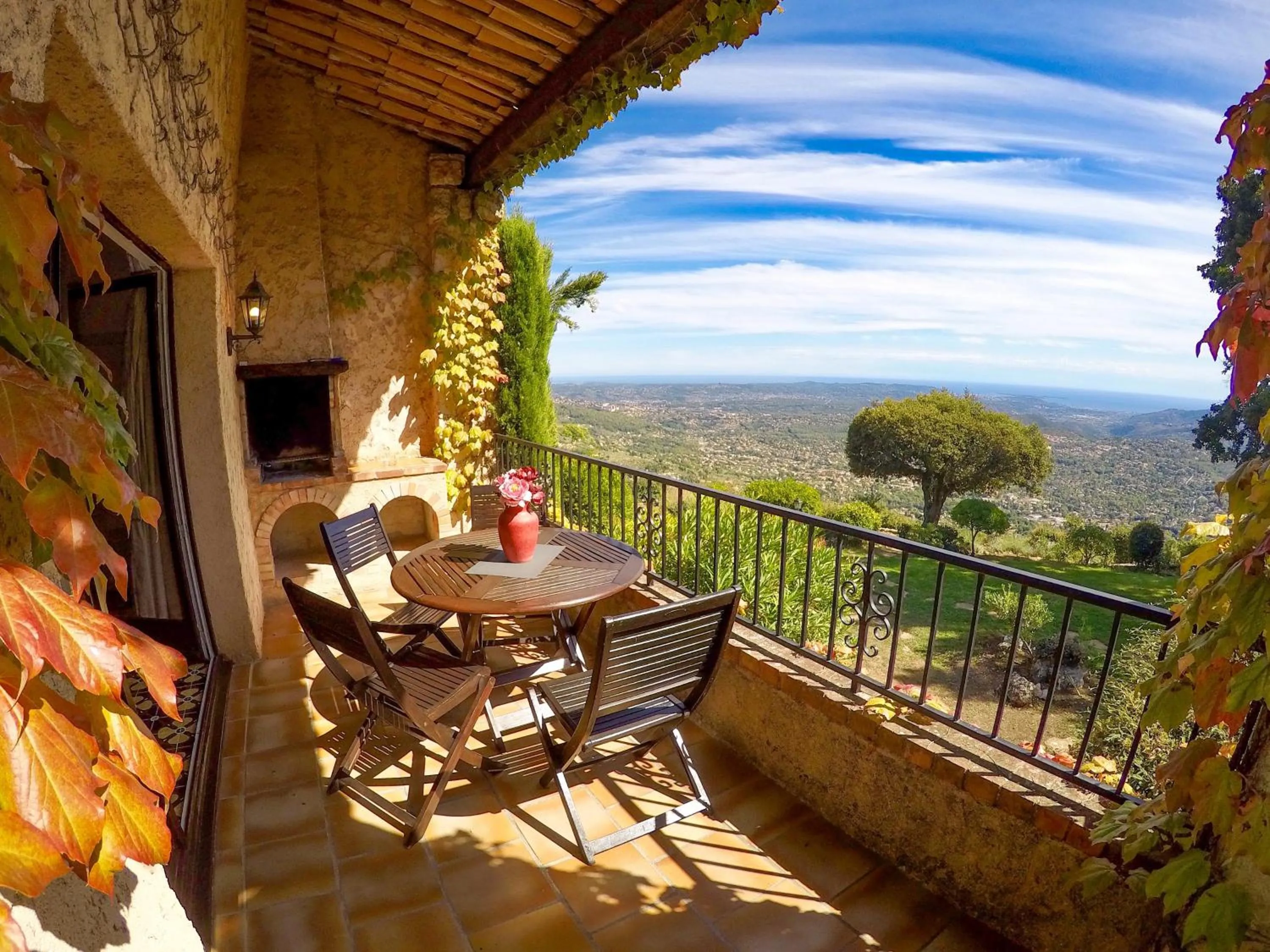 Three-Bedroom Apartment with Balcony and Panoramic Views in Domaine du Bois d'Amont