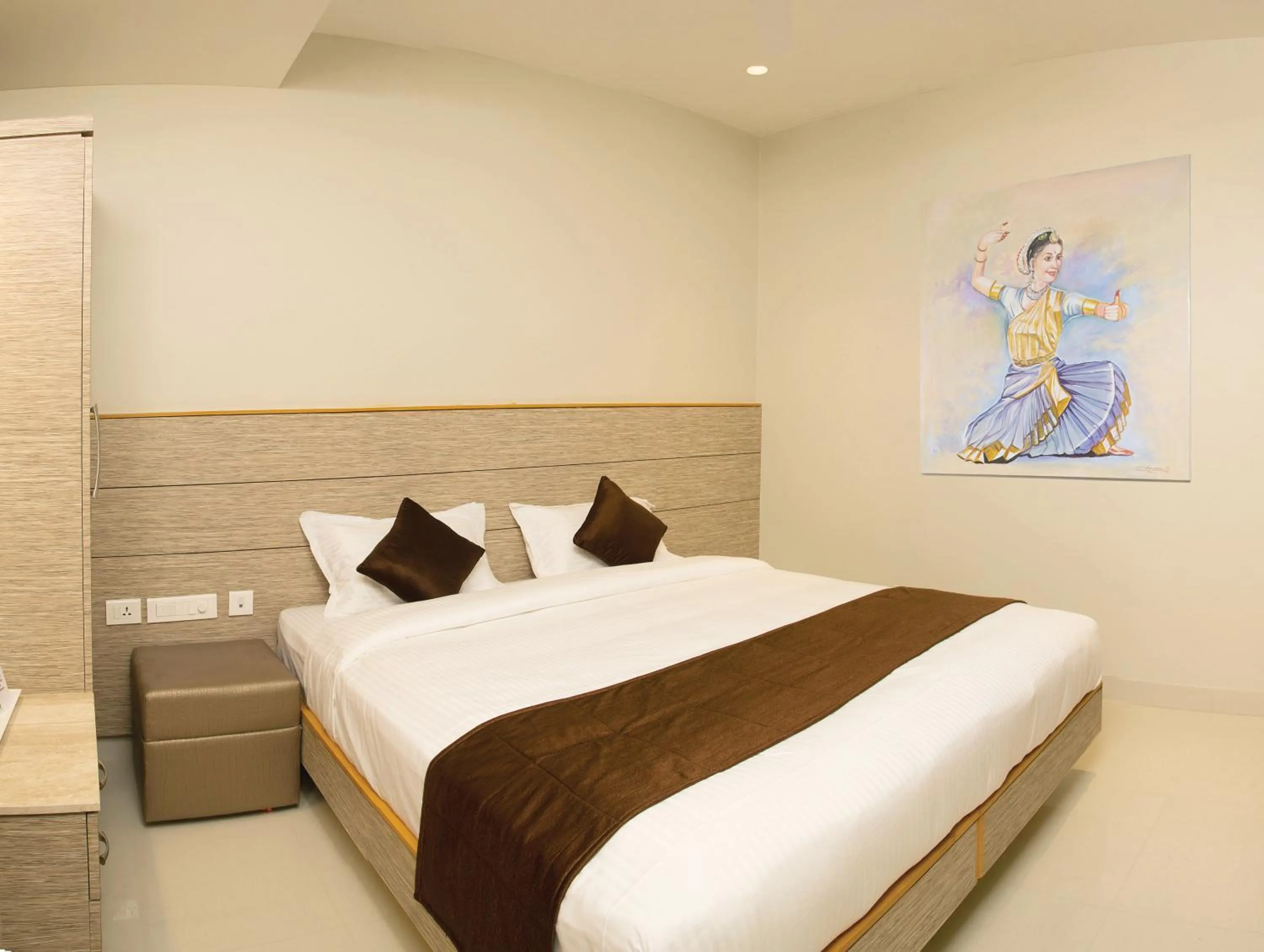 Bedroom, Bed in Sri Aadhish Grand Hotel