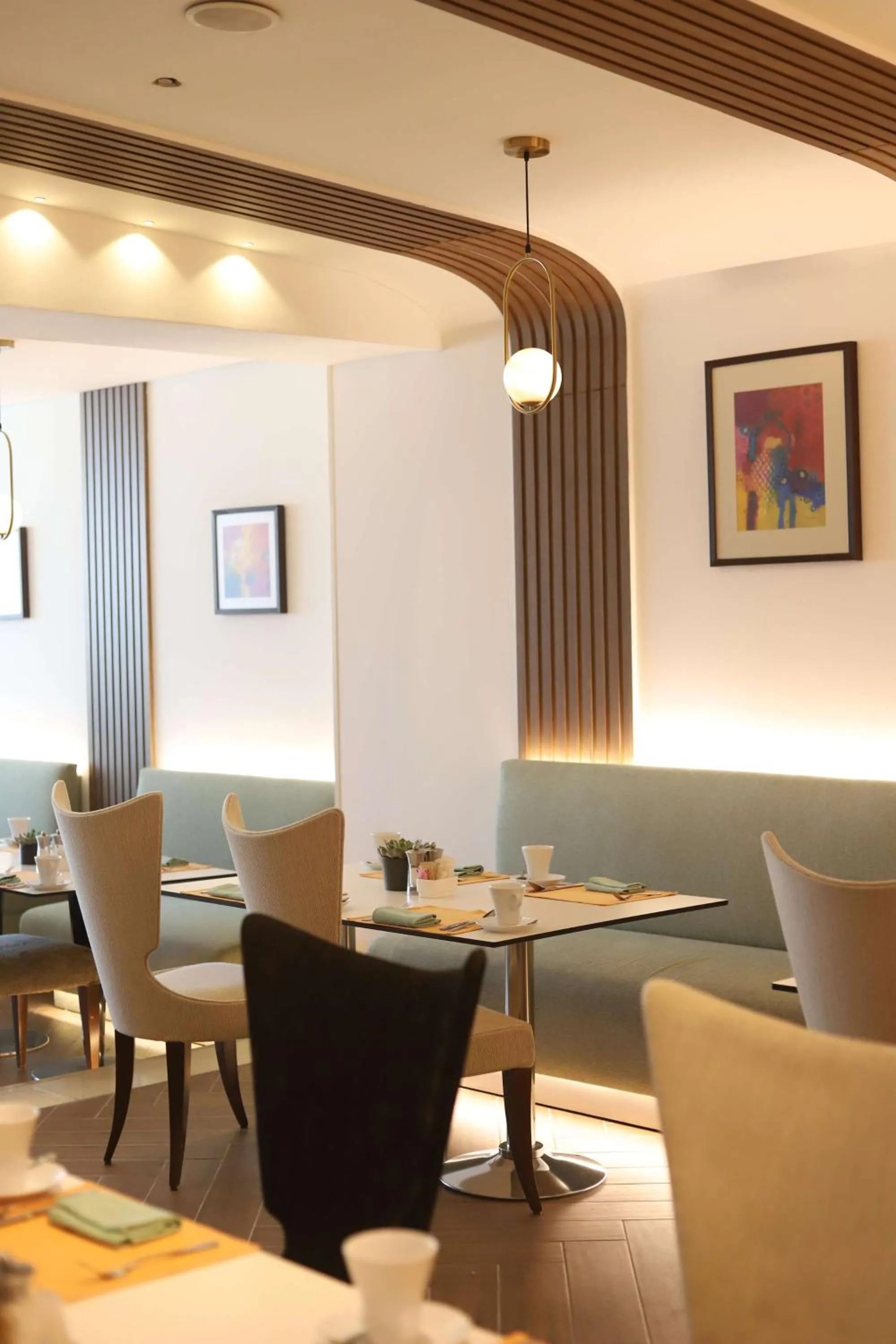 Restaurant/places to eat in Hilton Amman