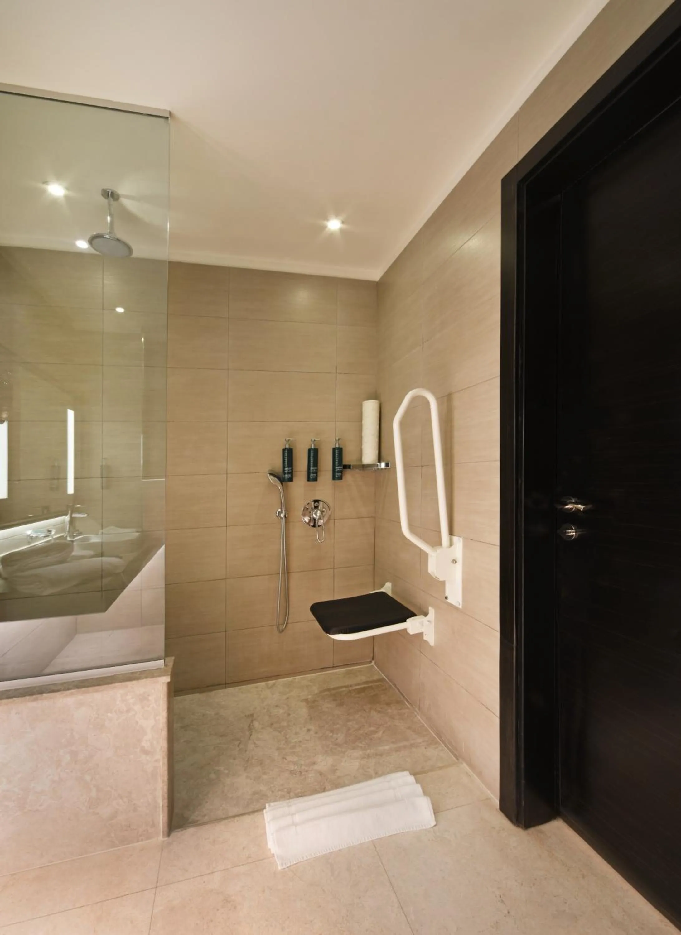 Shower in Hilton Amman