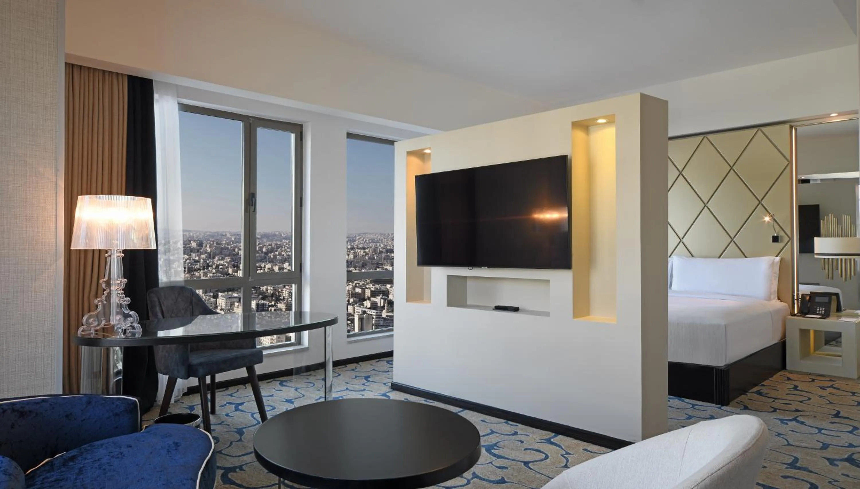 Shower, Bed in Hilton Amman