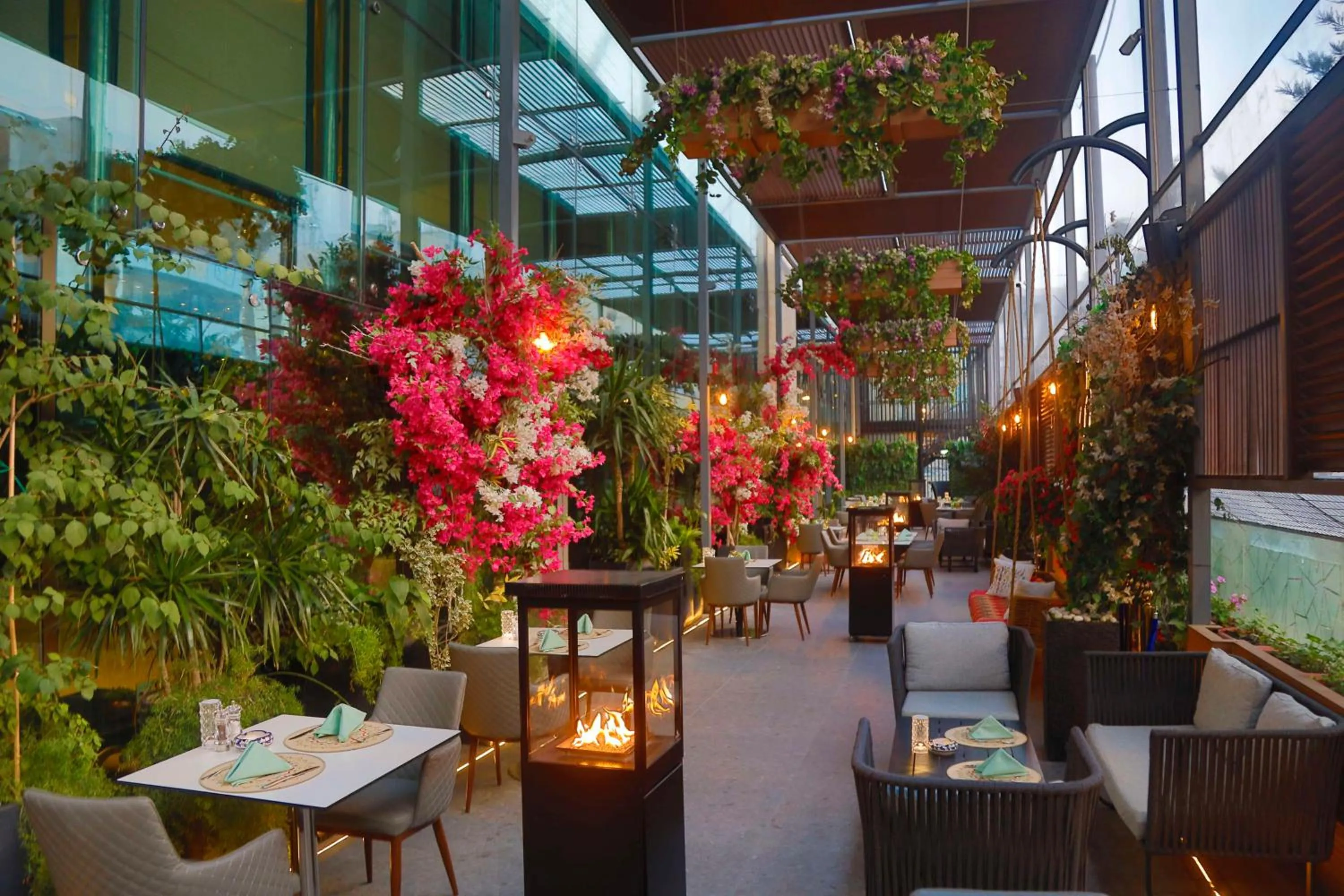 Restaurant/places to eat in Hilton Amman