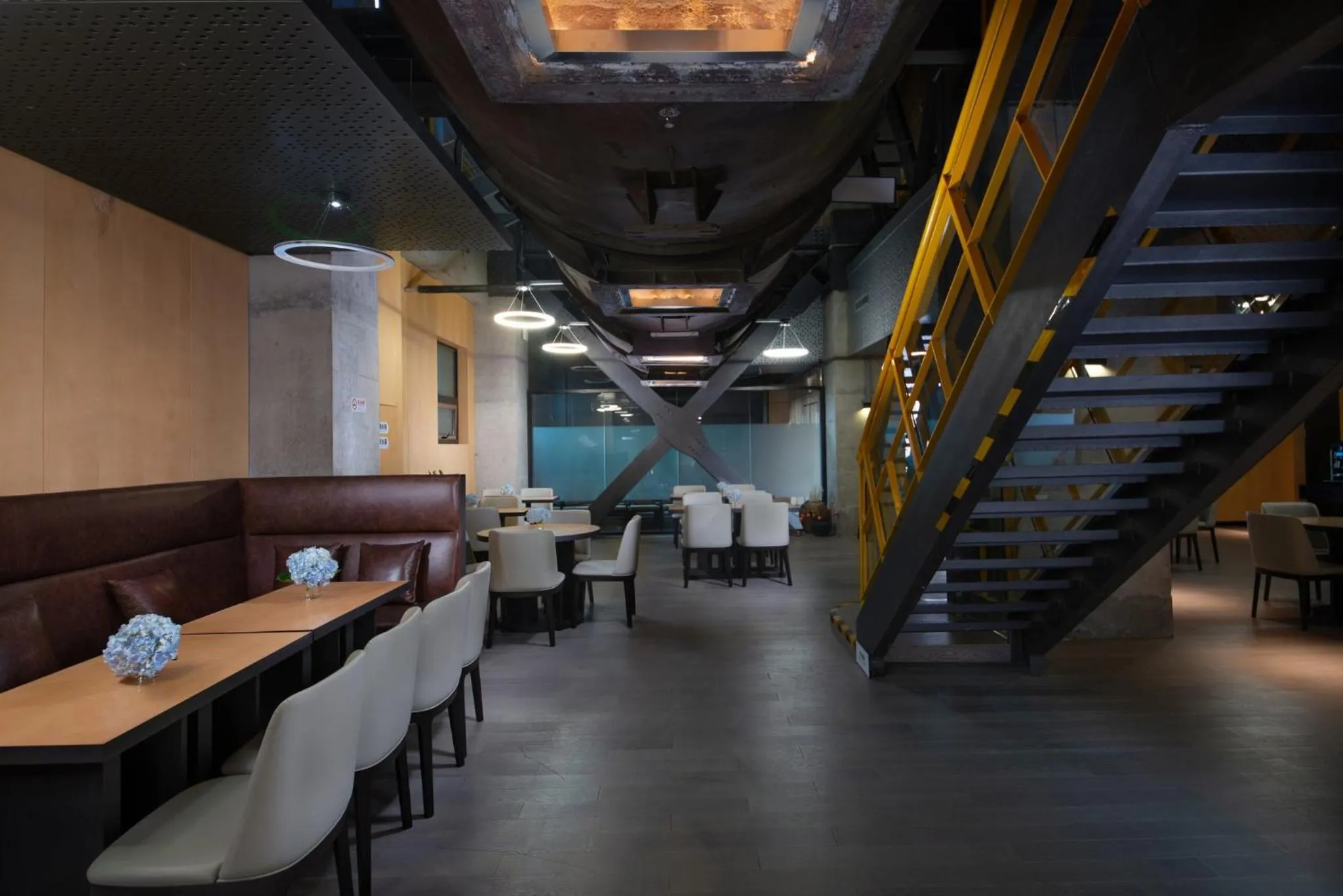 Restaurant/places to eat in Holiday Inn Express Beijing Shijingshan Parkview by IHG