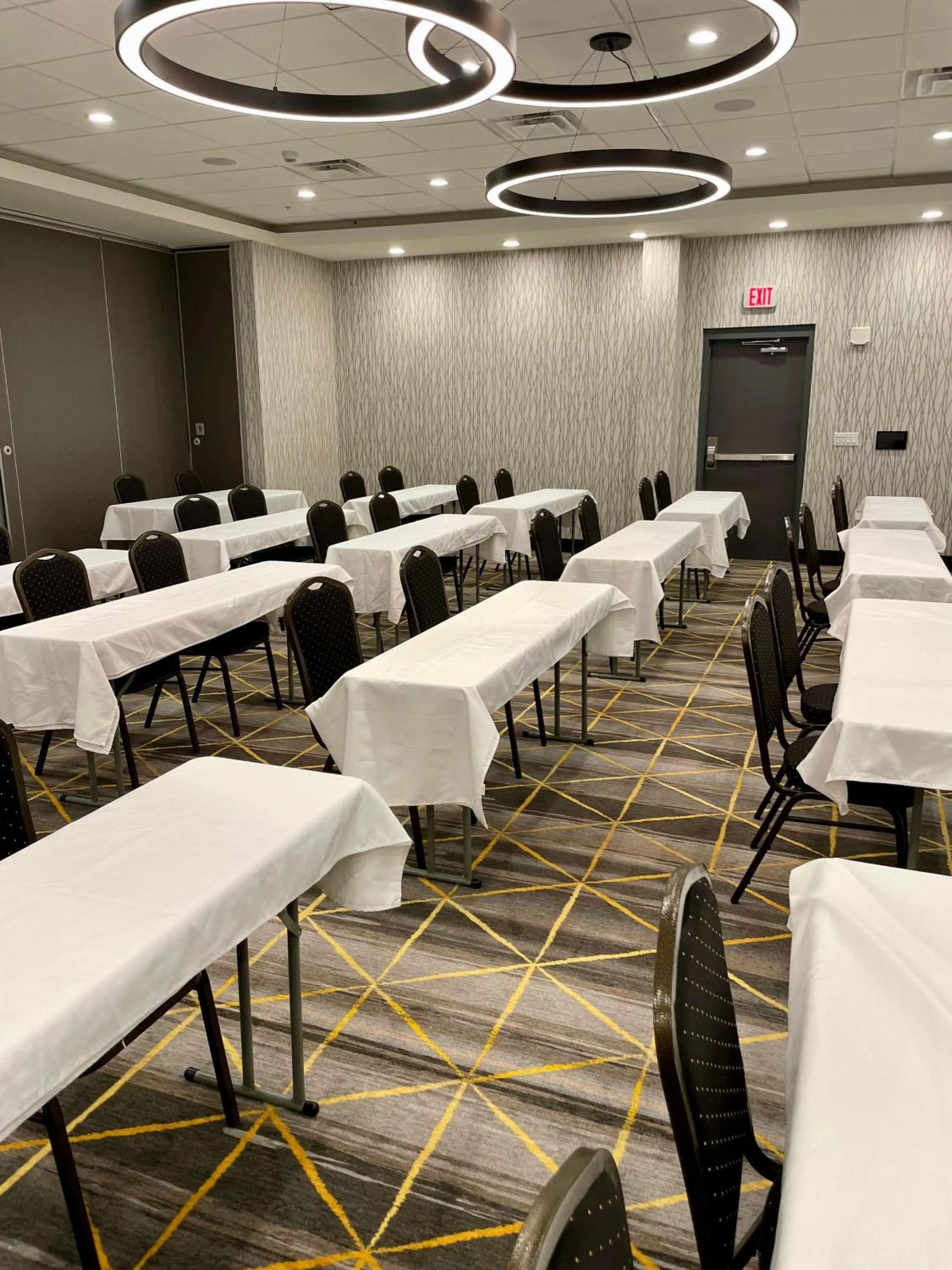 Meeting/conference room in Holiday Inn - Kalamazoo West by IHG