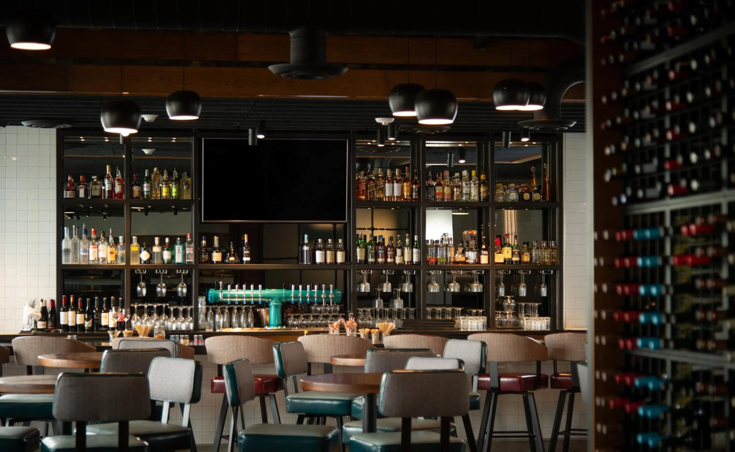 Lounge or bar in Hotel Indigo - Madison Downtown by IHG