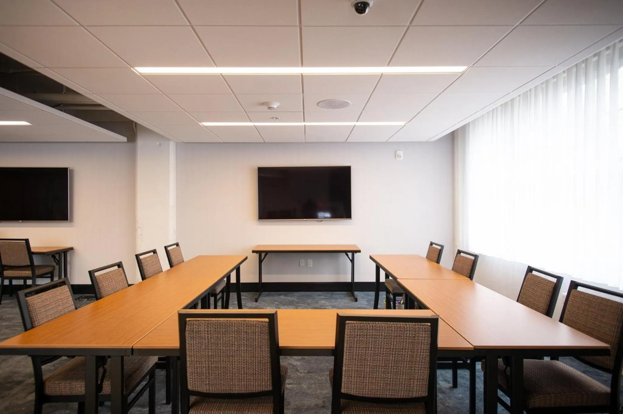 Meeting/conference room in Hotel Indigo - Madison Downtown by IHG