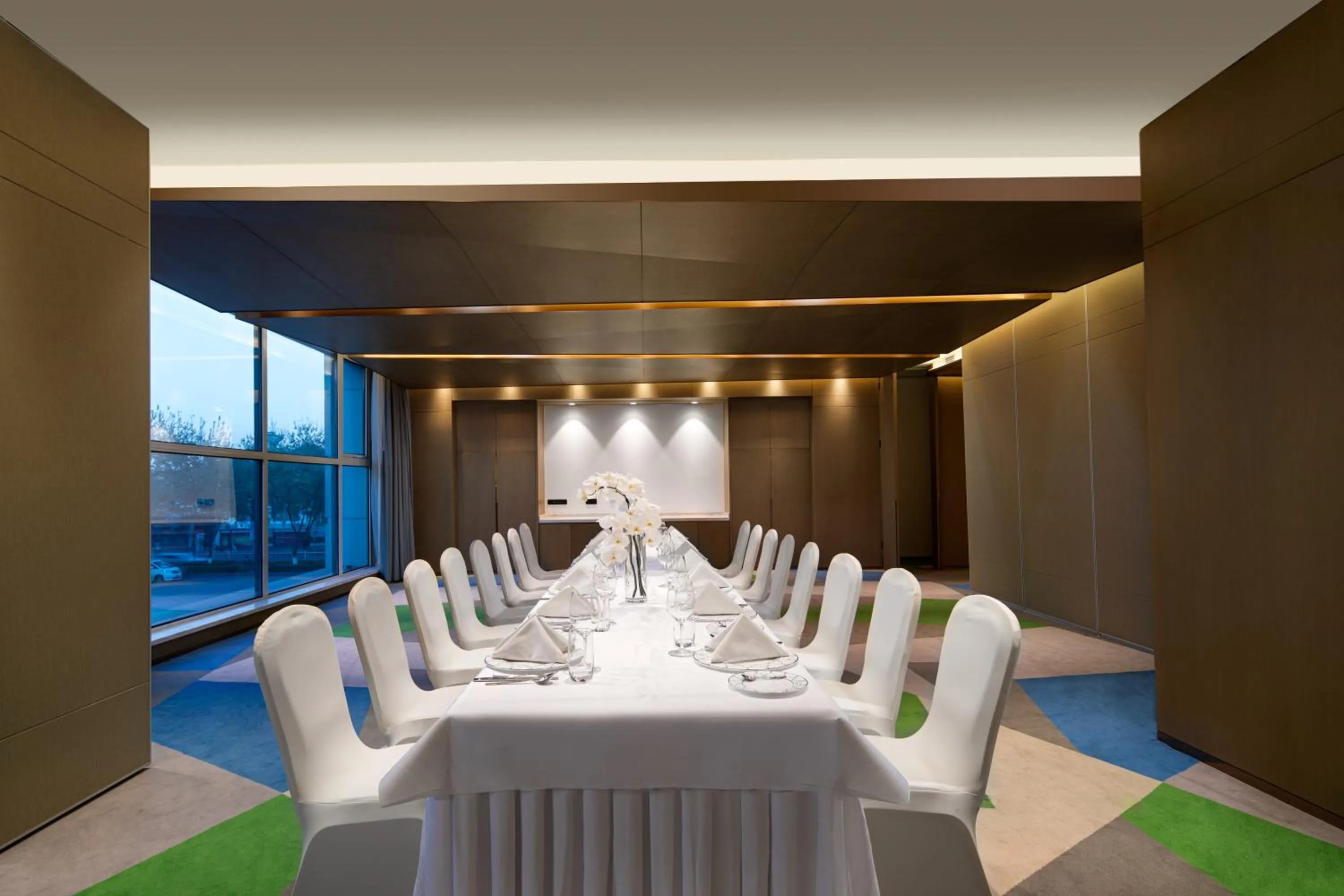 Meeting/conference room in Holiday Inn & Suites Langfang New Chaoyang by IHG